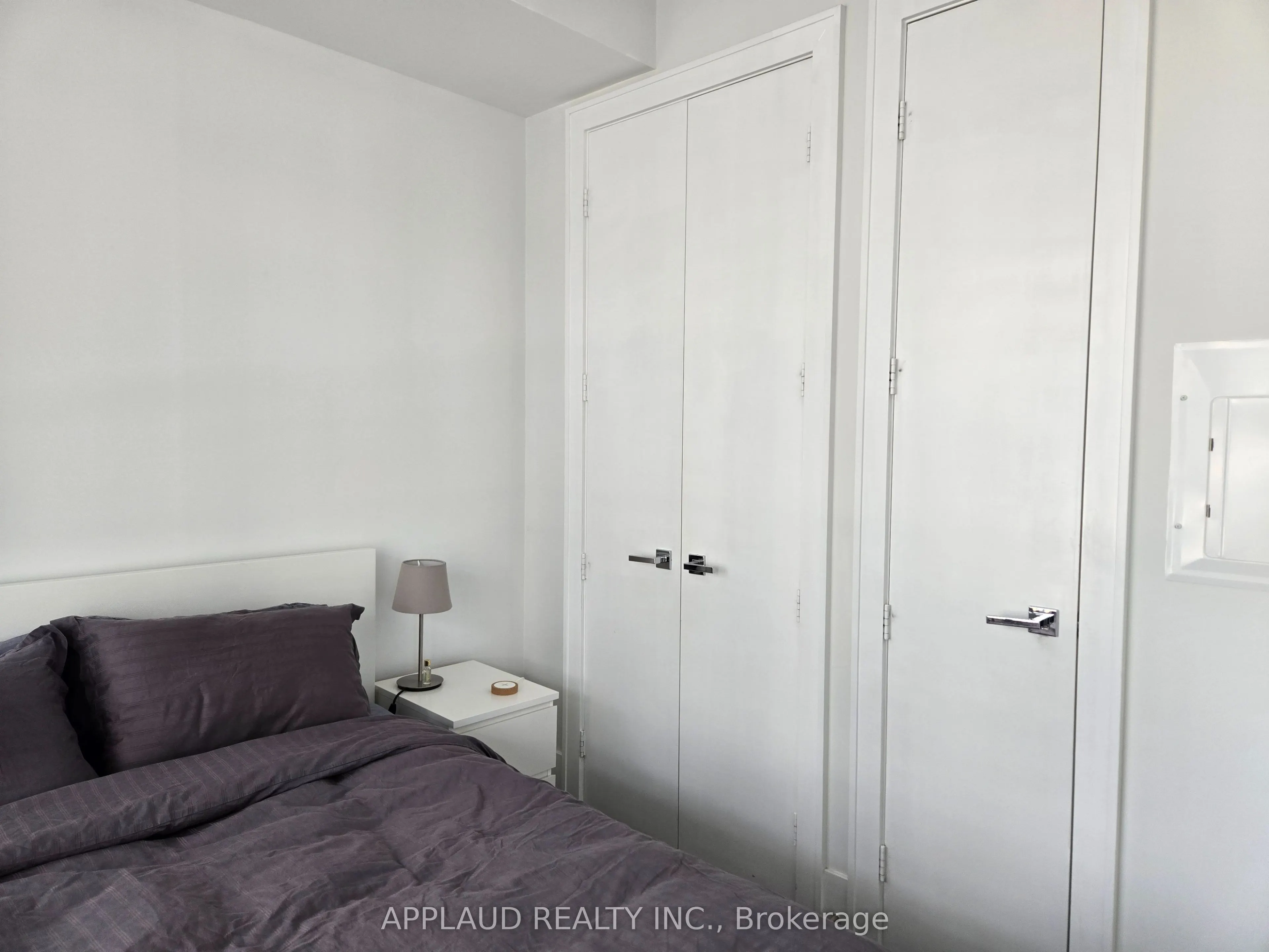 29 Queens Quay E, #409