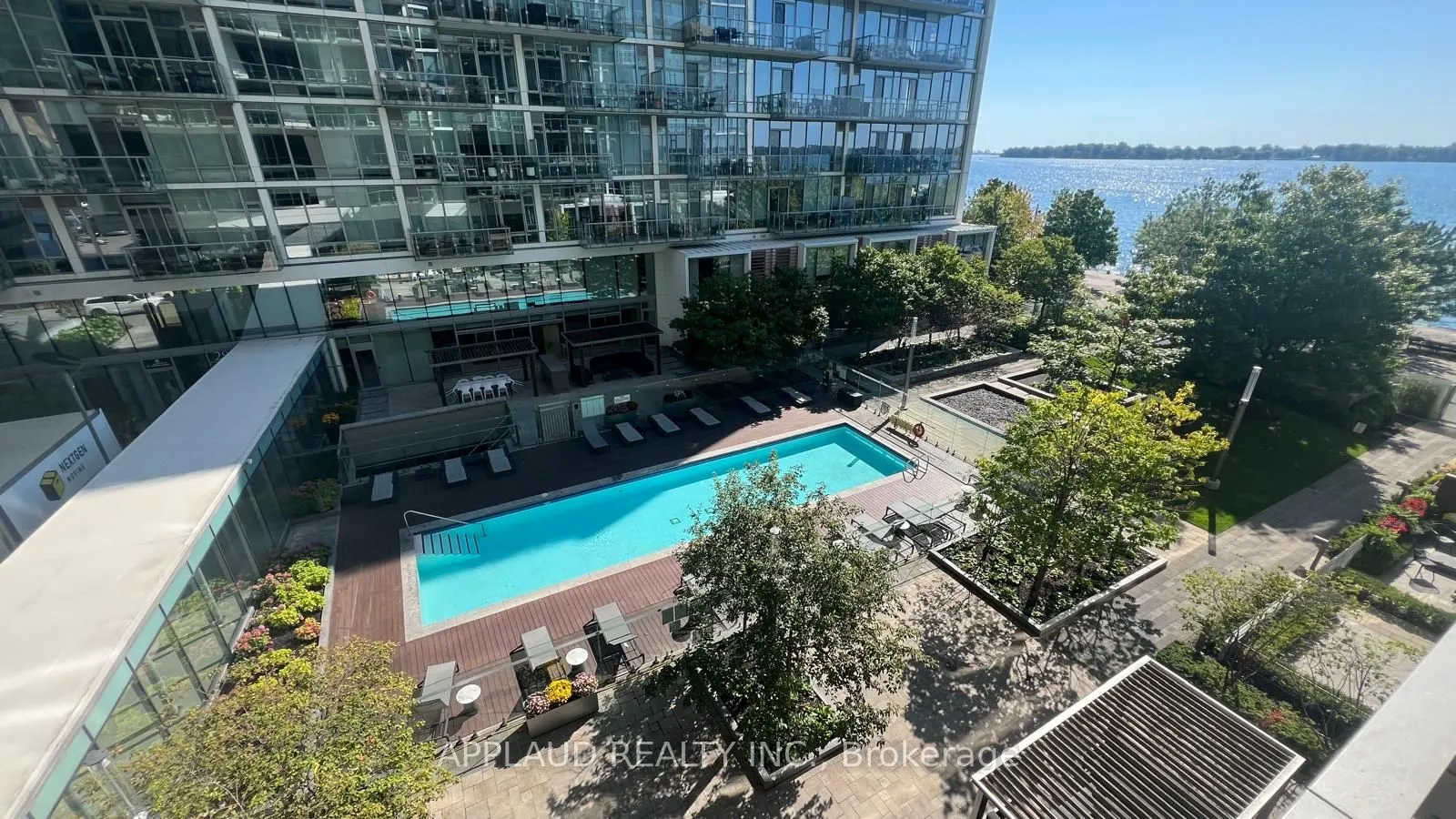 29 Queens Quay E, #409