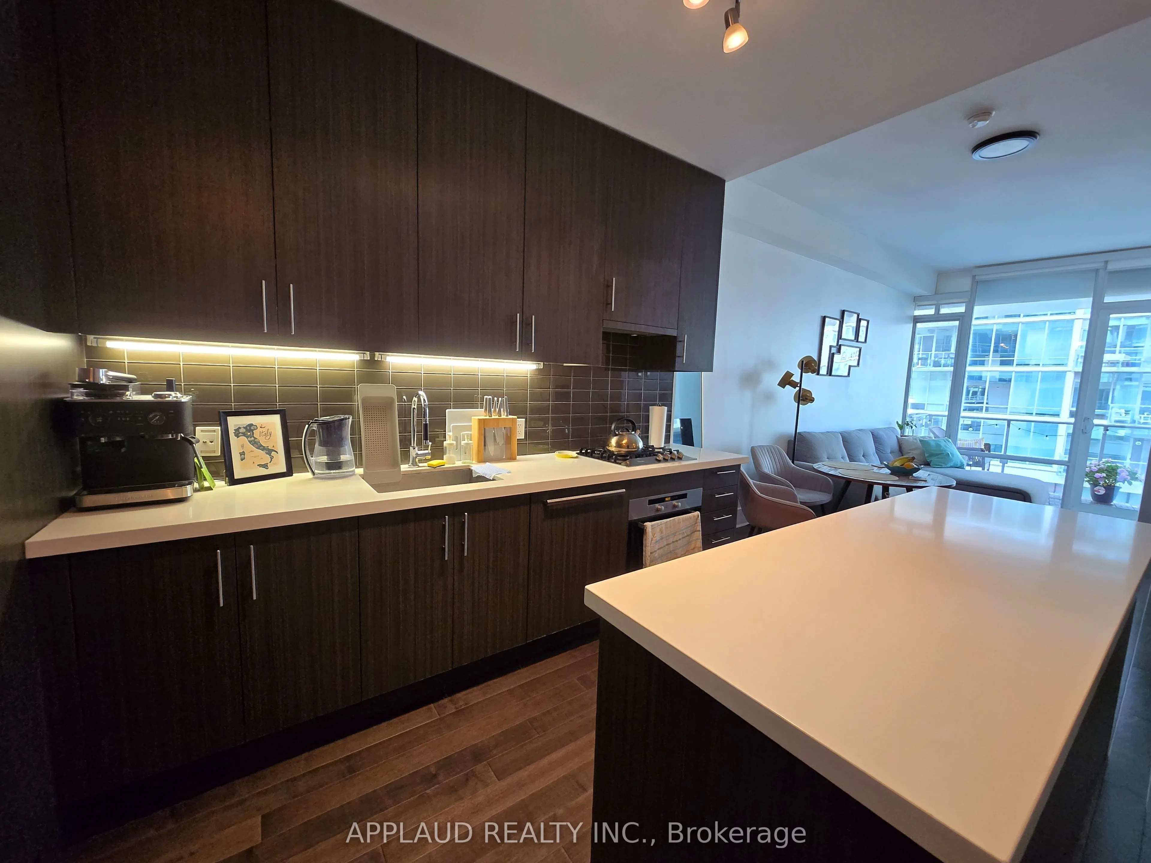 29 Queens Quay E, #409