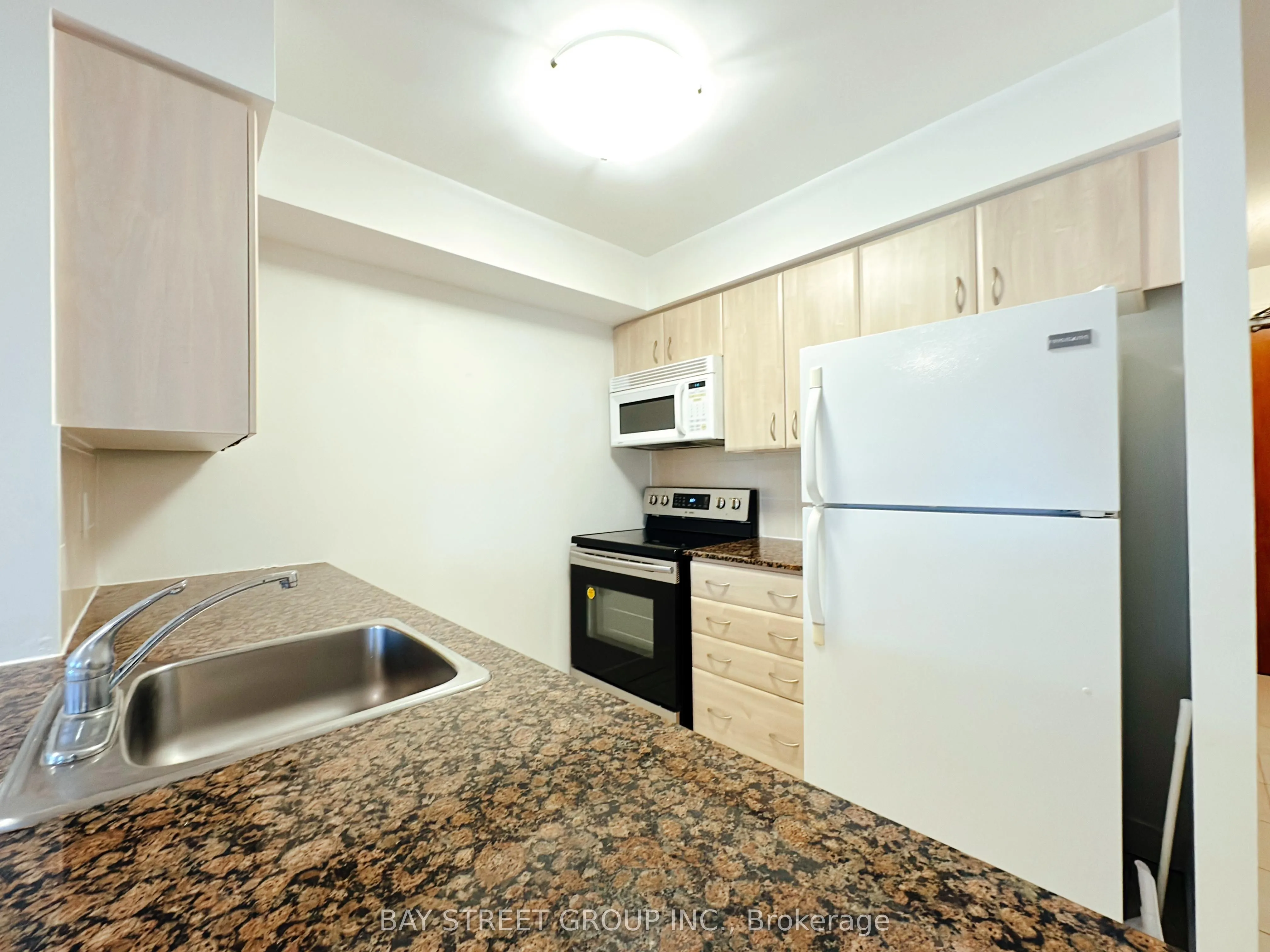 31 Bales Avenue, #916