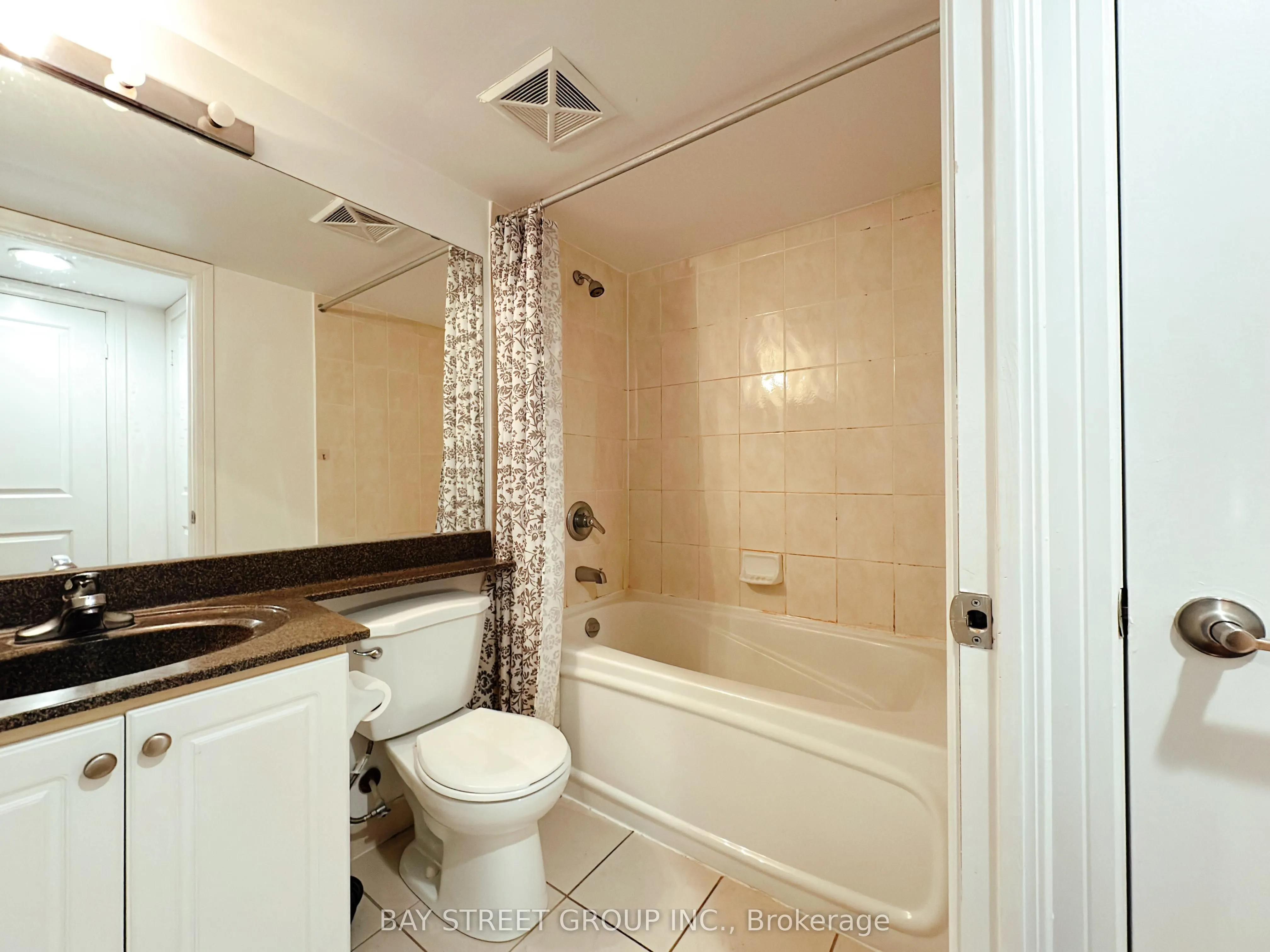 31 Bales Avenue, #916