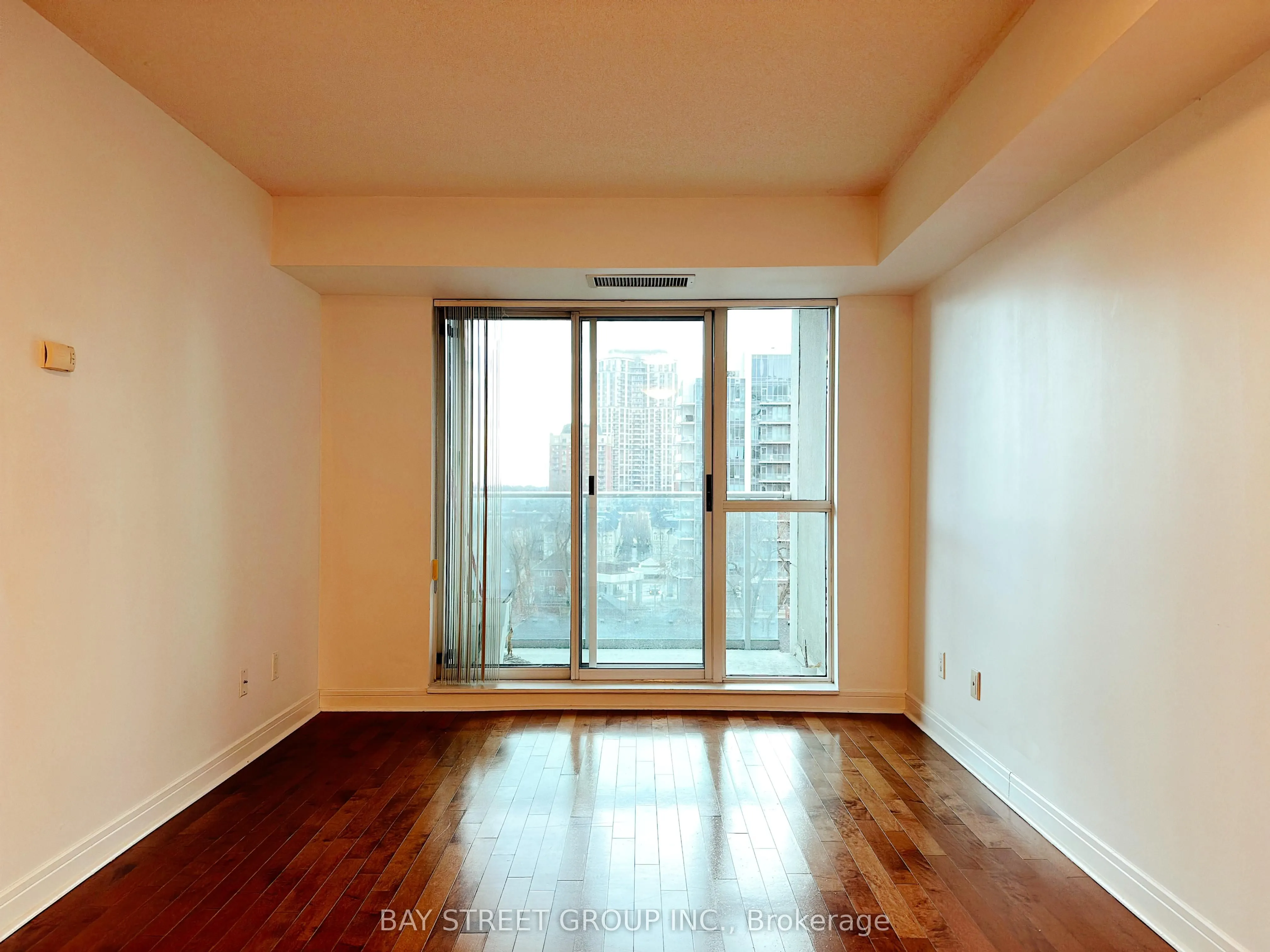 31 Bales Avenue, #916