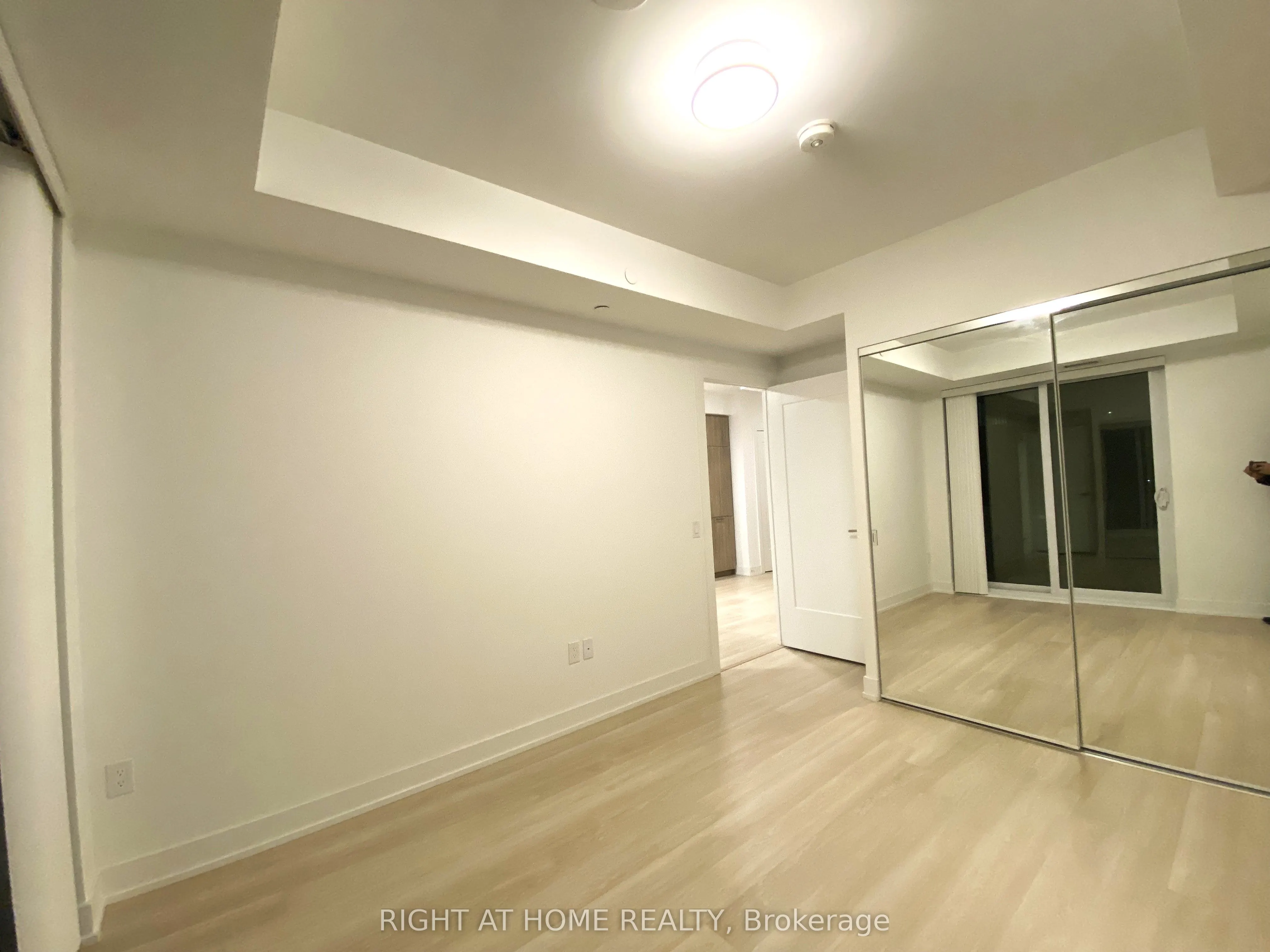 30 INN ON THE PARK Drive, #2901