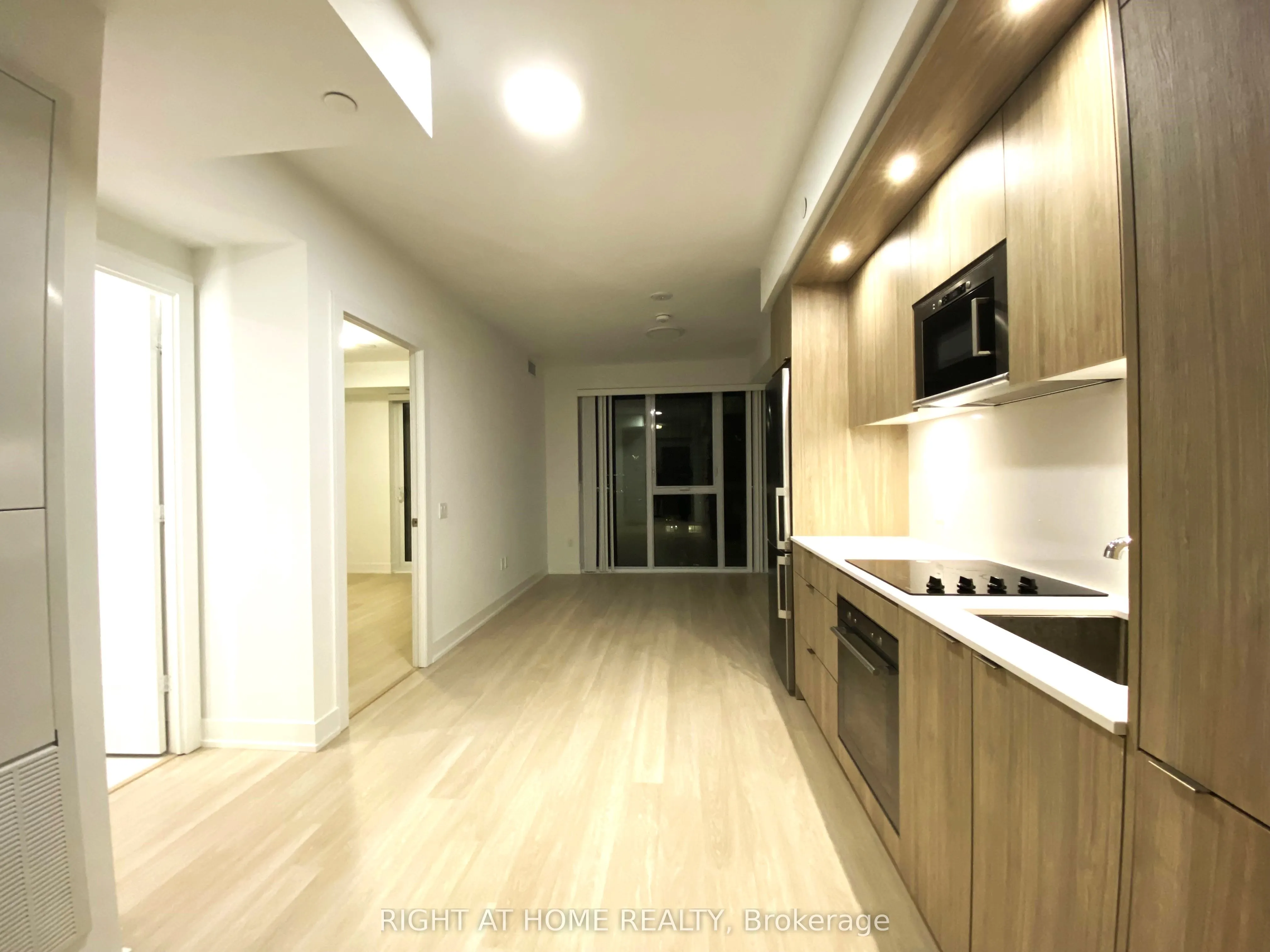 30 INN ON THE PARK Drive, #2901