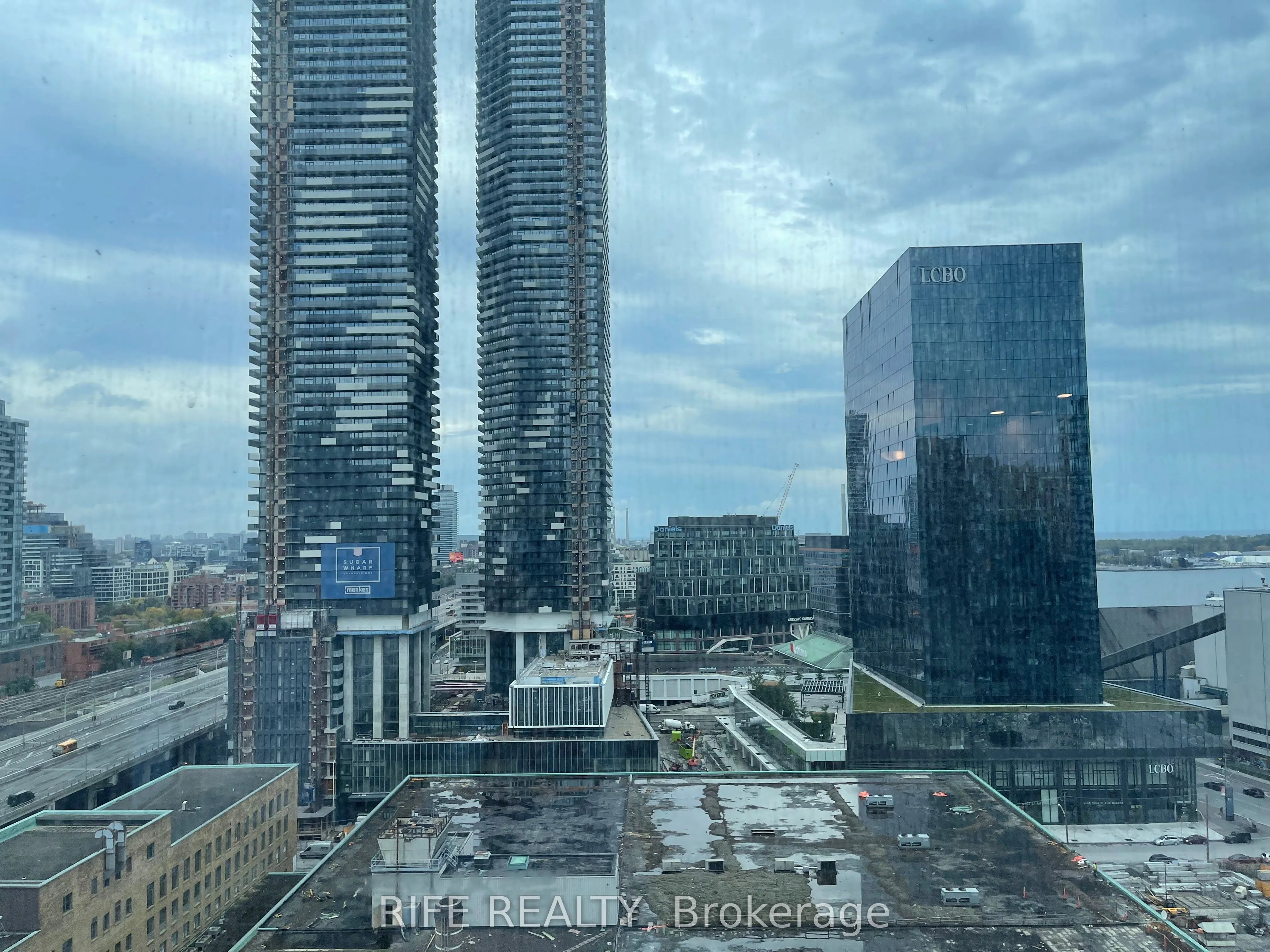 28 Freeland Street, #1707