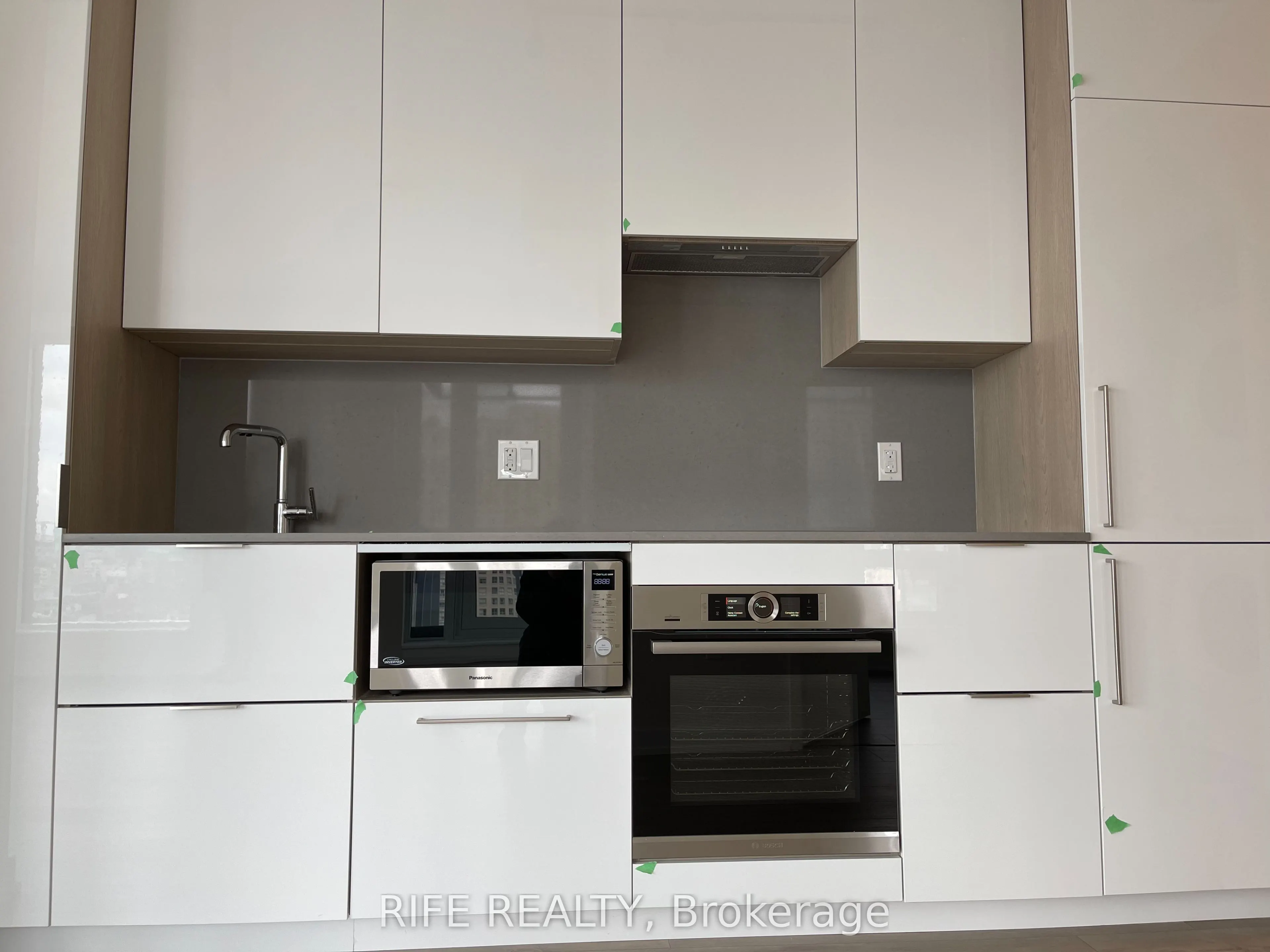 28 Freeland Street, #1707