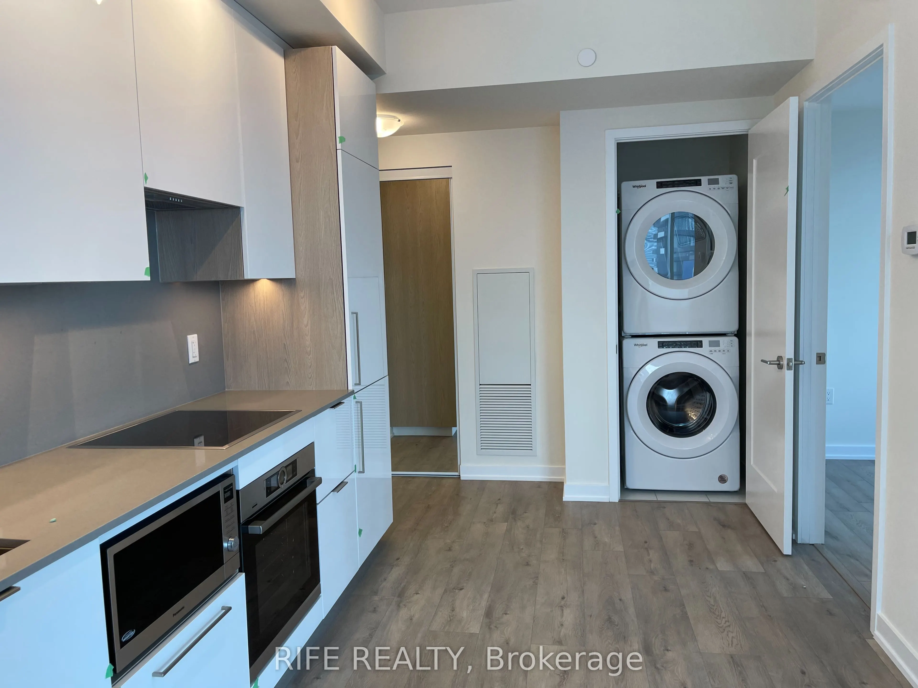 28 Freeland Street, #1707