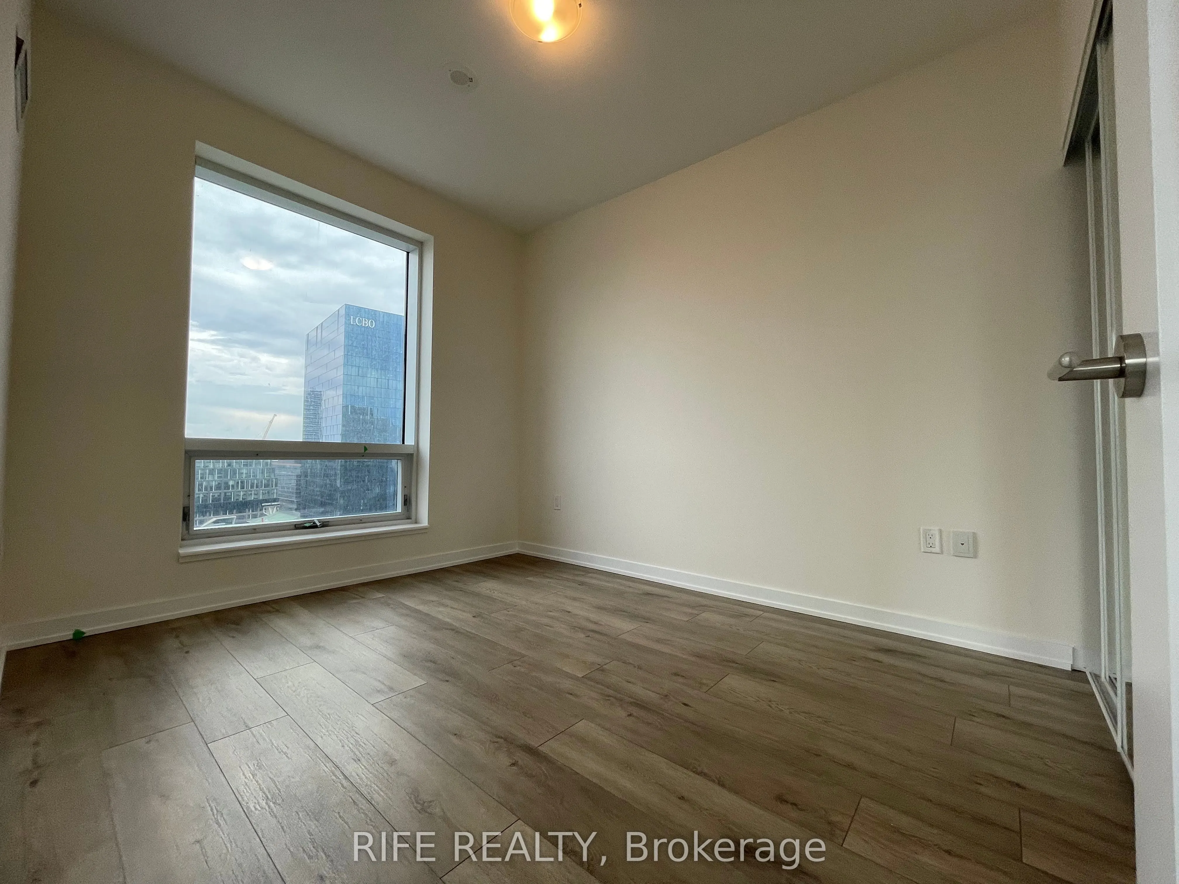 28 Freeland Street, #1707