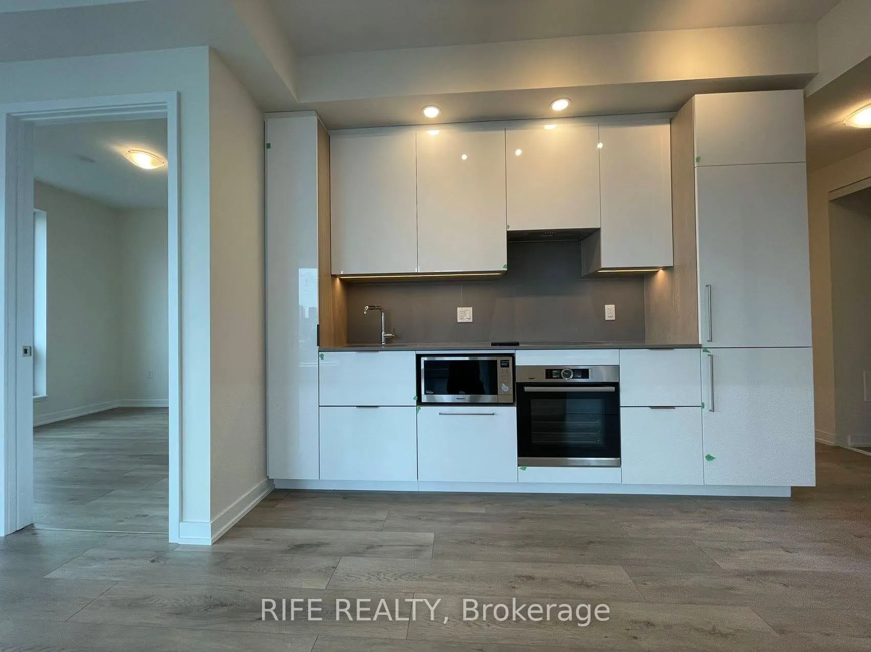 28 Freeland Street, #1707
