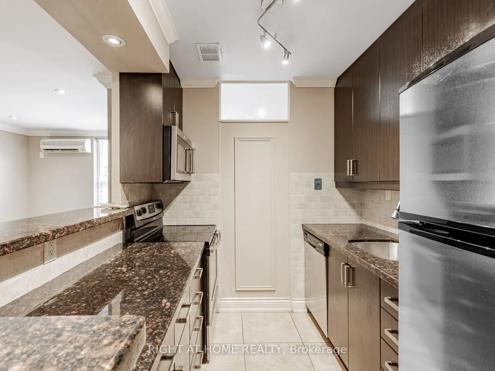 71 Jonesville Crescent, #104