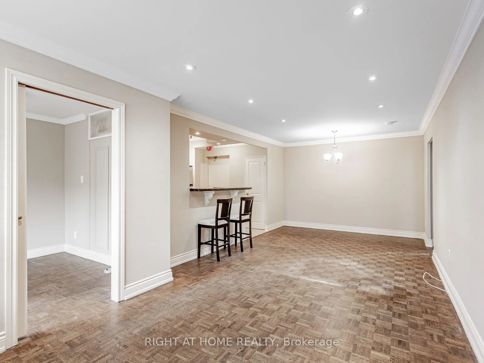 71 Jonesville Crescent, #104