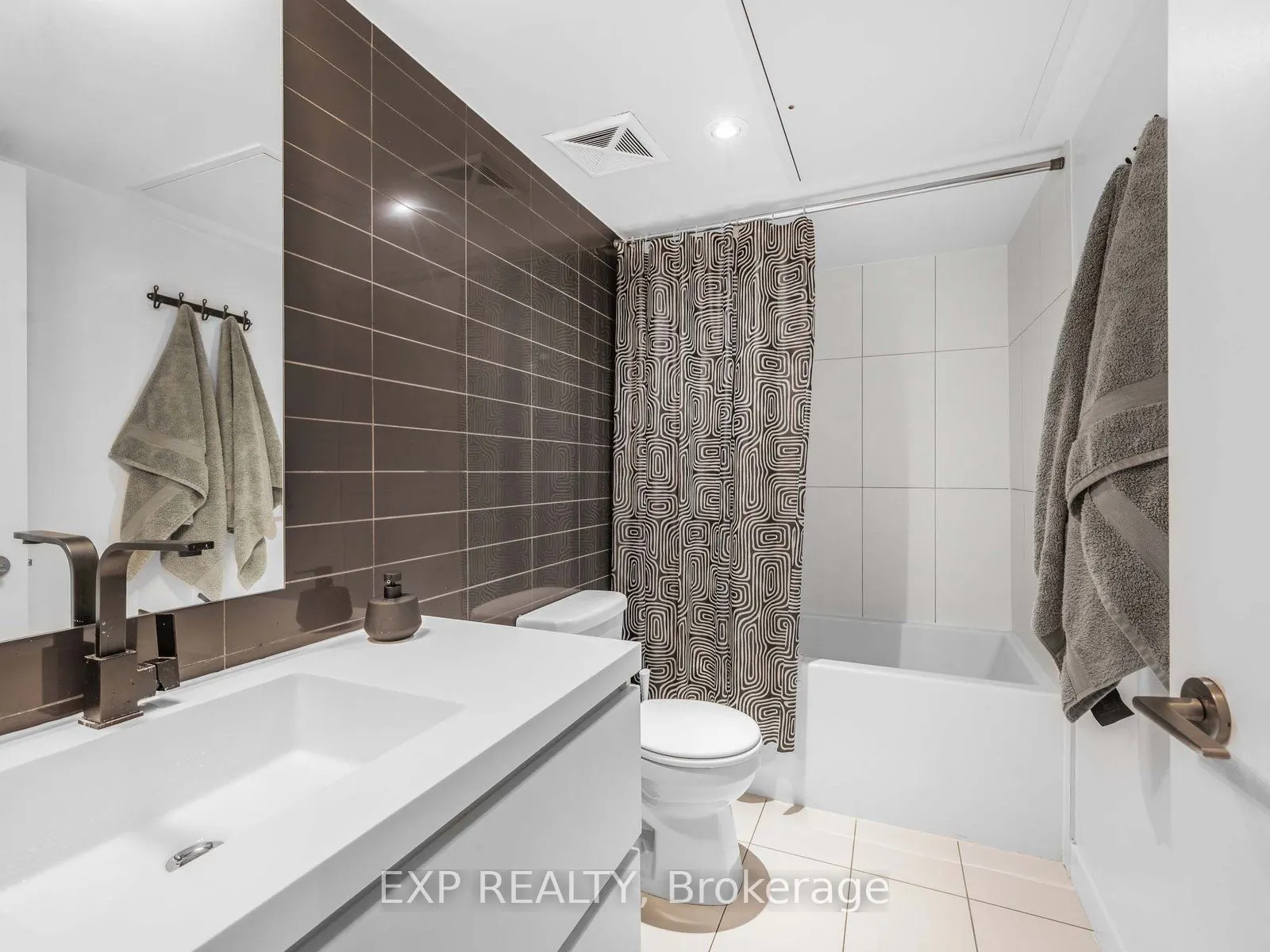 75 Queens Wharf Road, #116