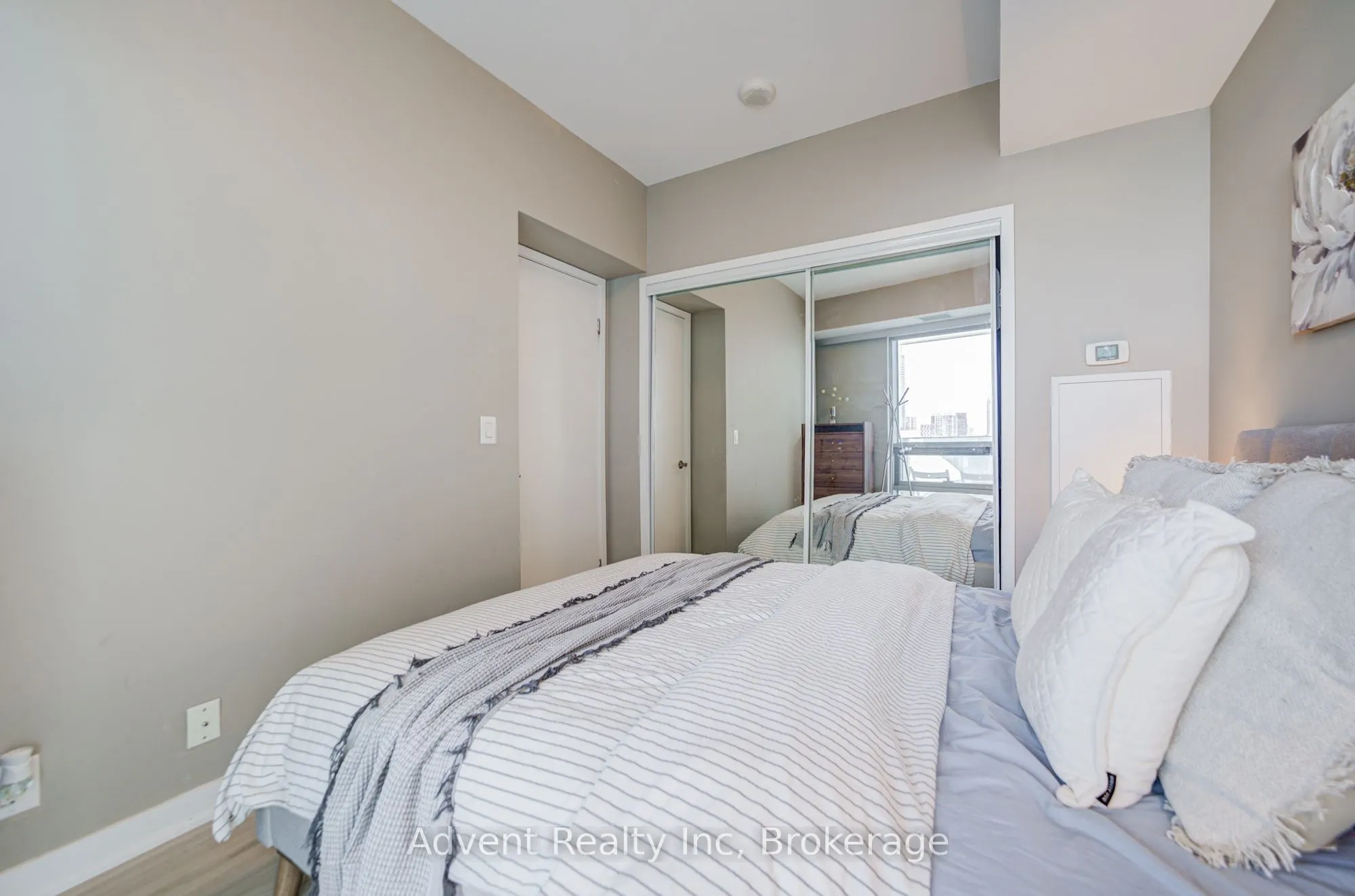 14 York Street, #2306