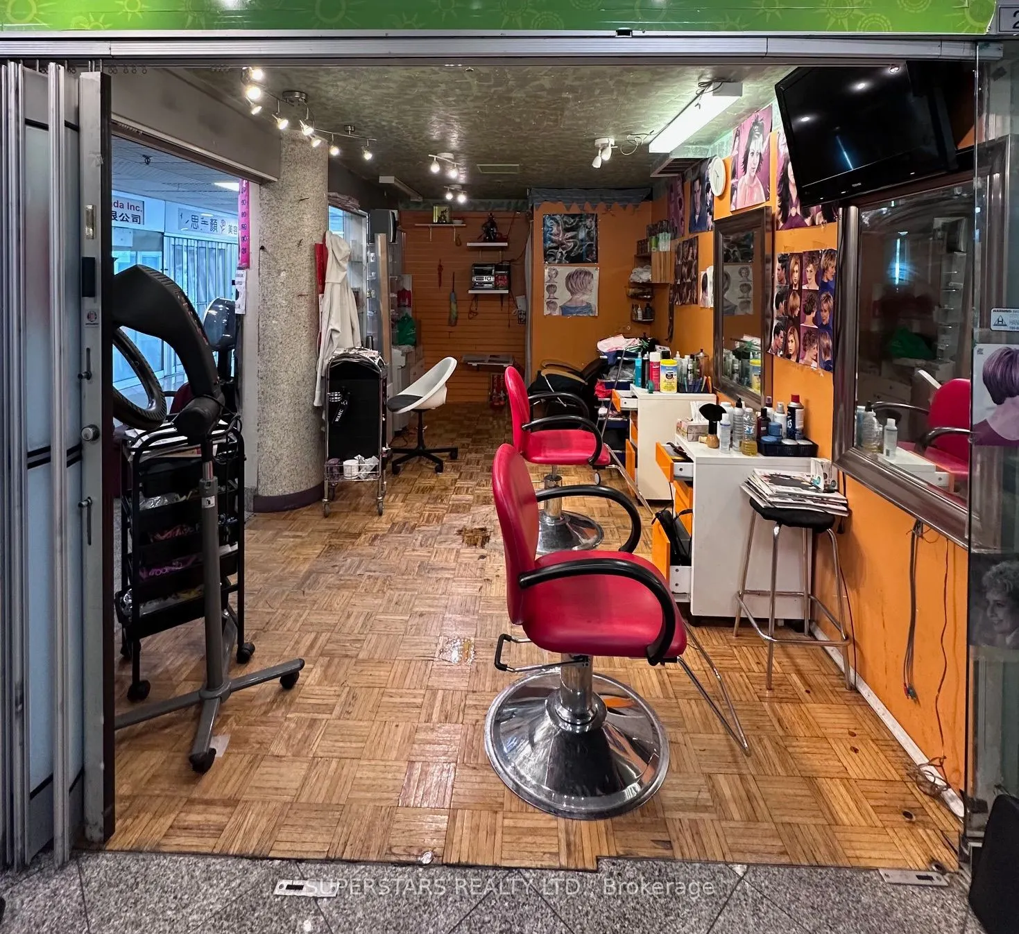 222 Spadina Avenue, #245