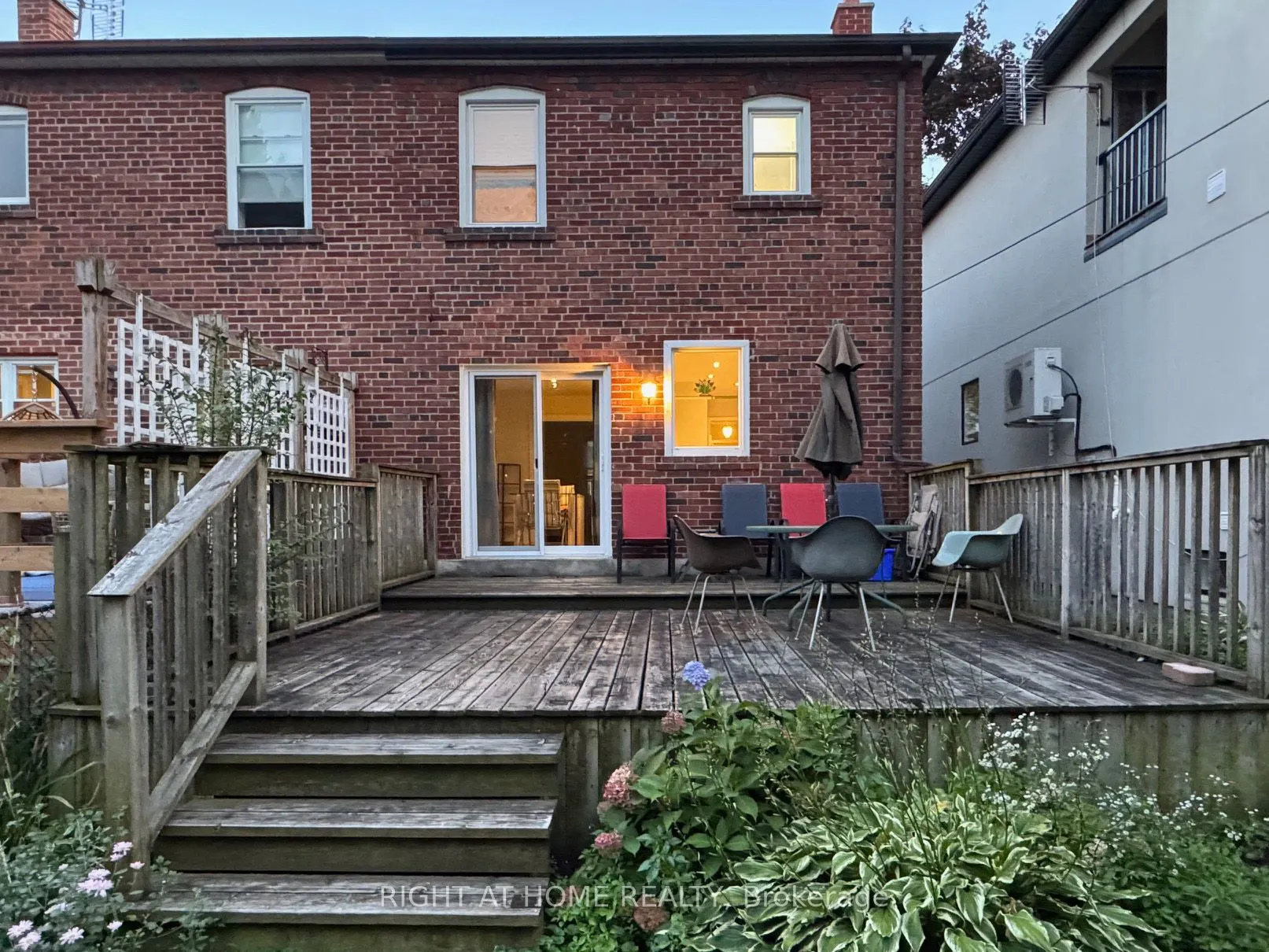 452 Soudan Avenue E