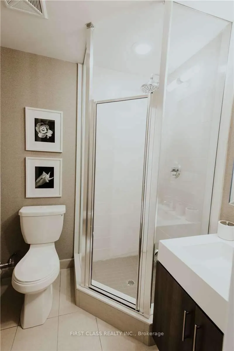 160 vanderhoof Avenue, #209