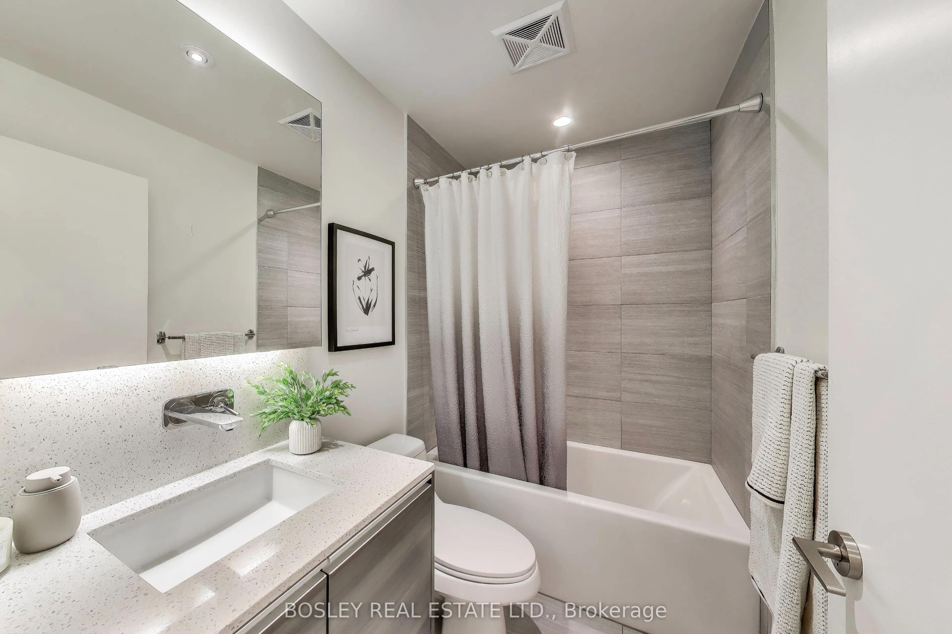 8 Gladstone Avenue, #403