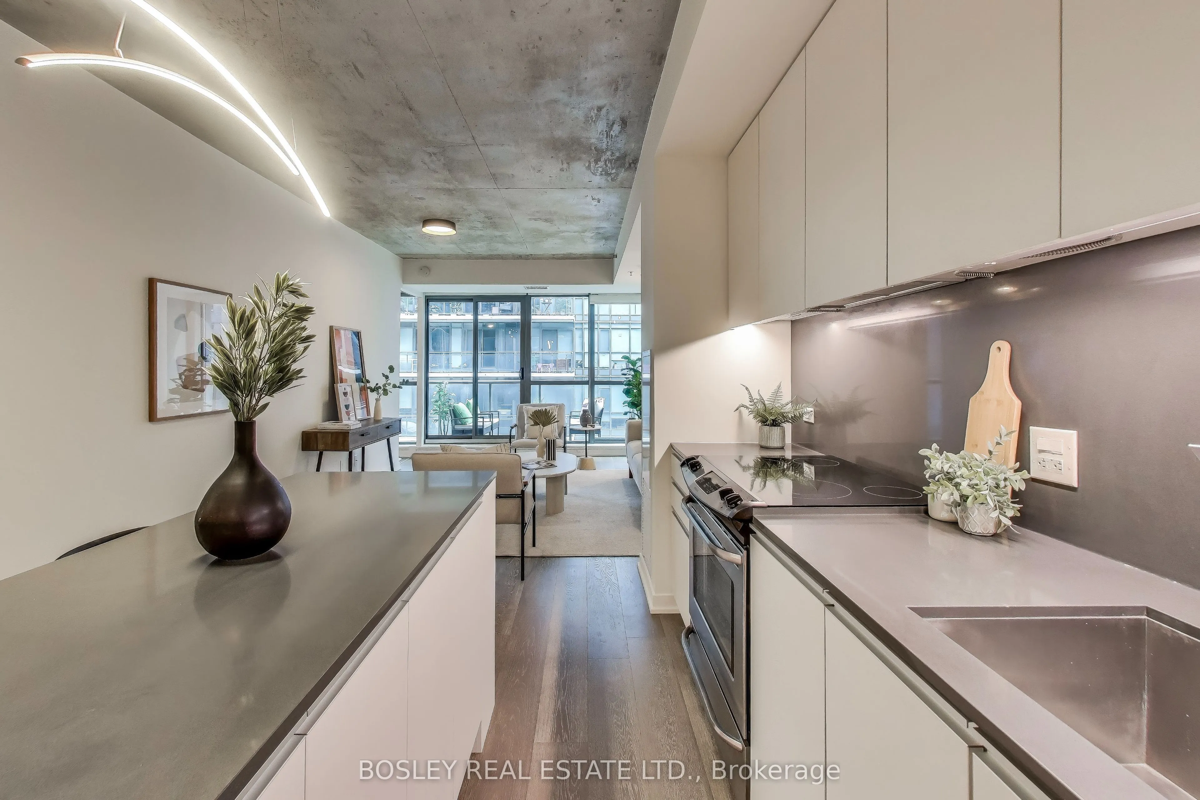 8 Gladstone Avenue, #403