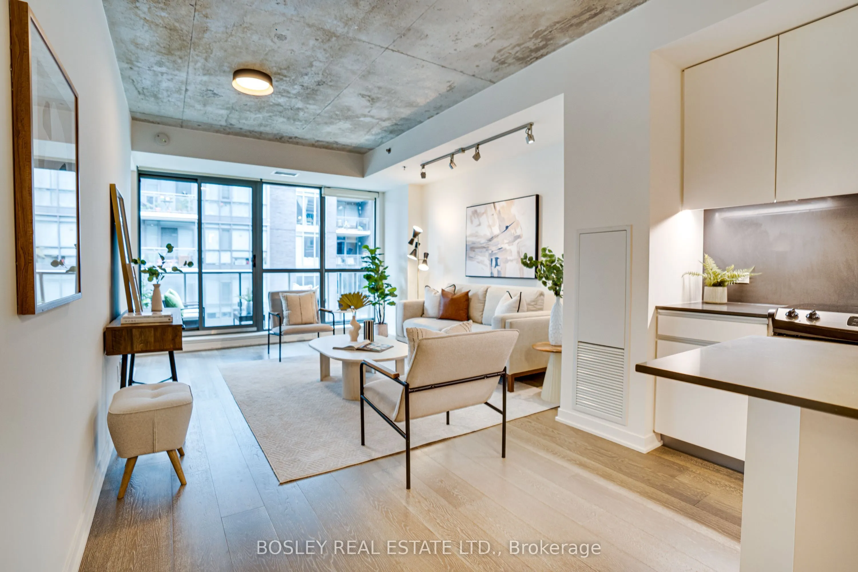 8 Gladstone Avenue, #403