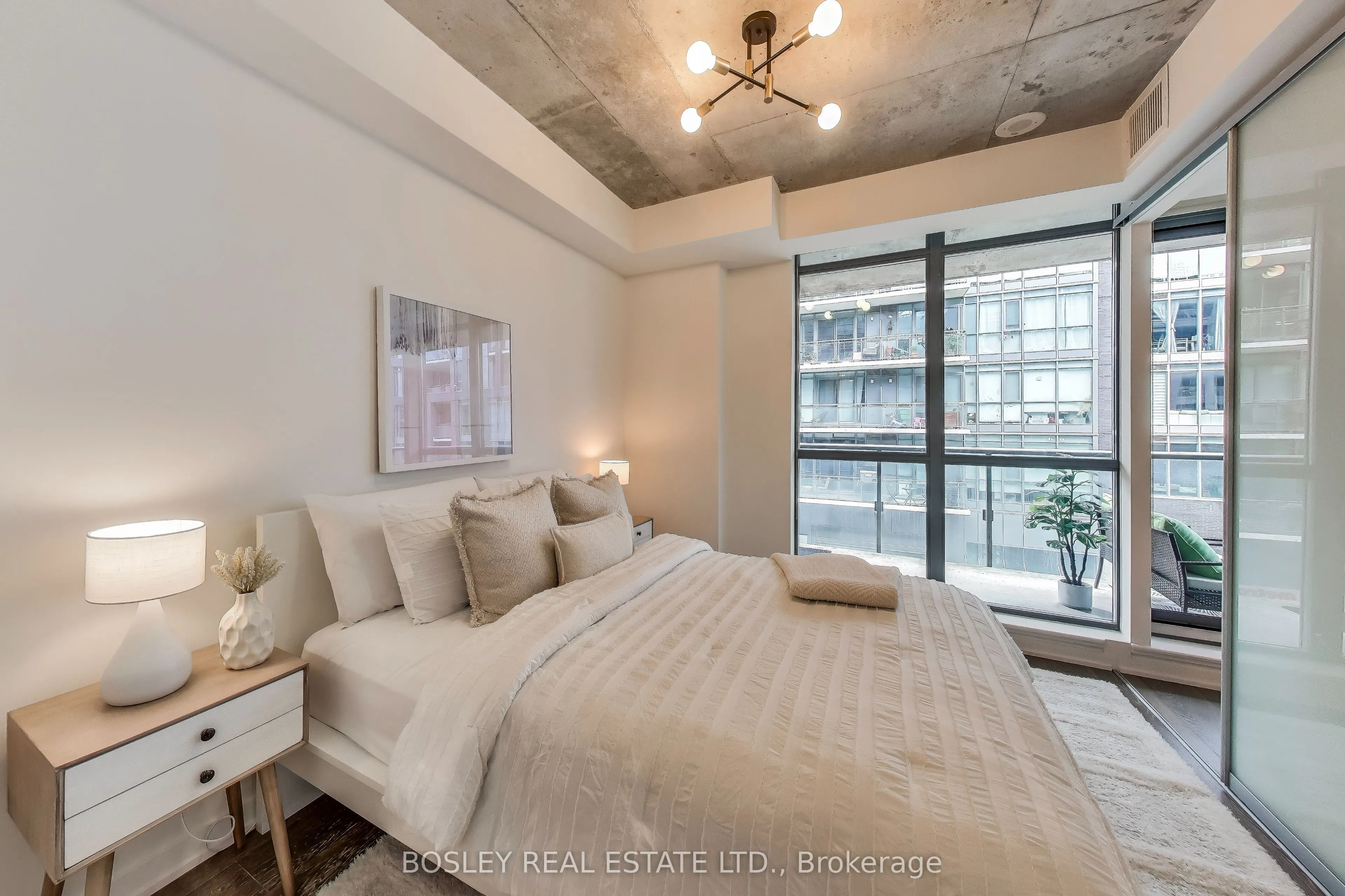 8 Gladstone Avenue, #403