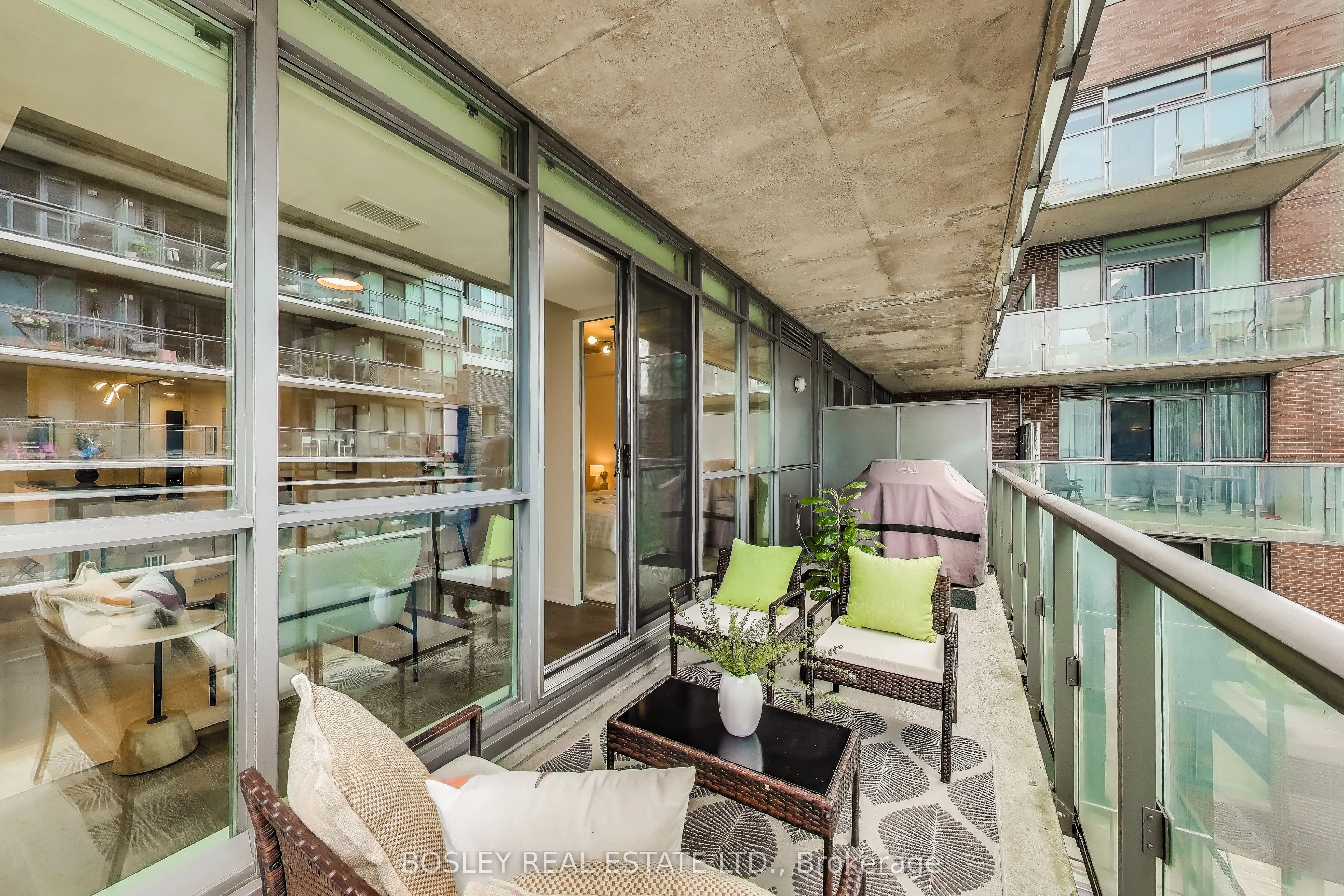 8 Gladstone Avenue, #403