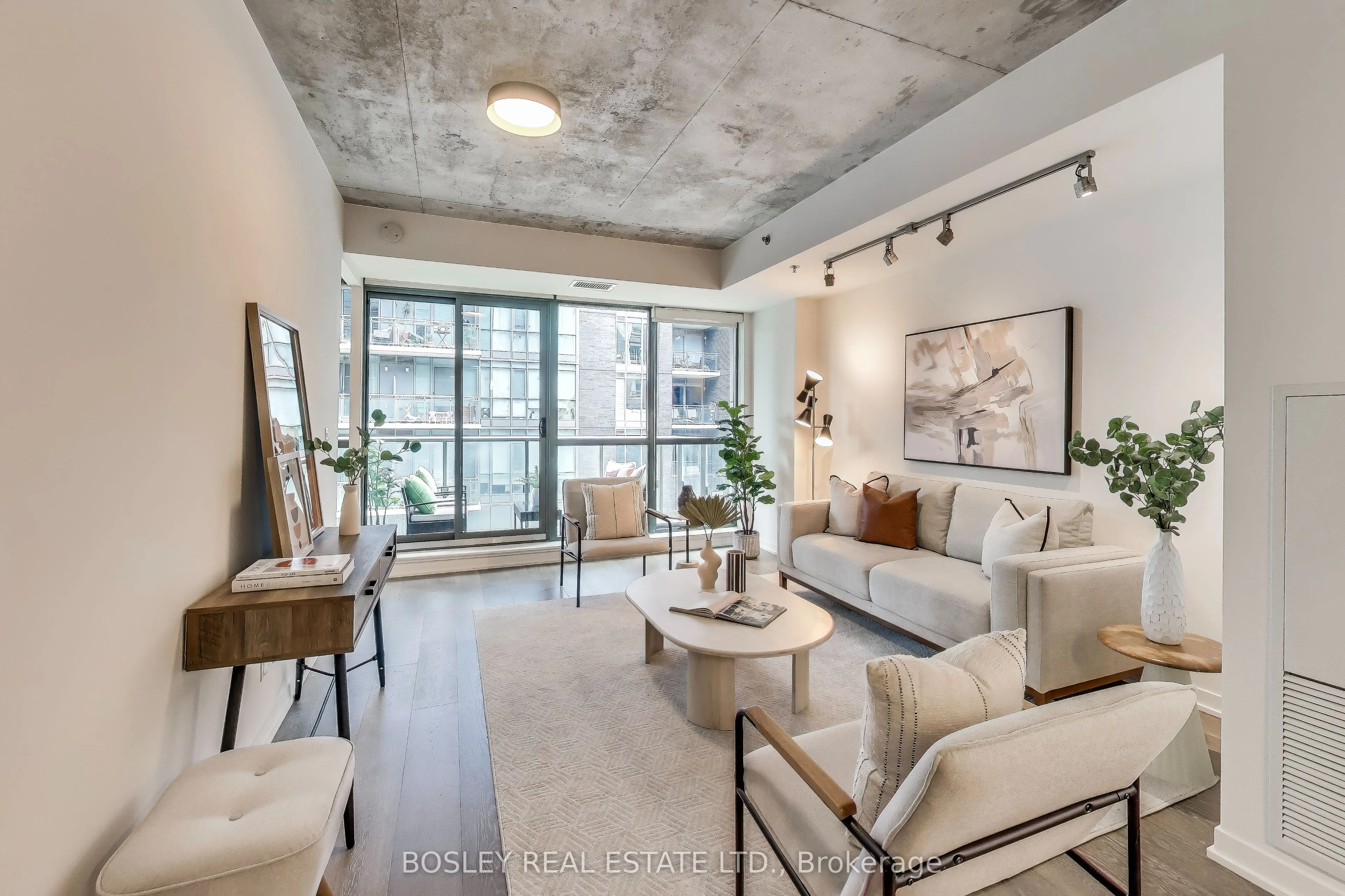 8 Gladstone Avenue, #403