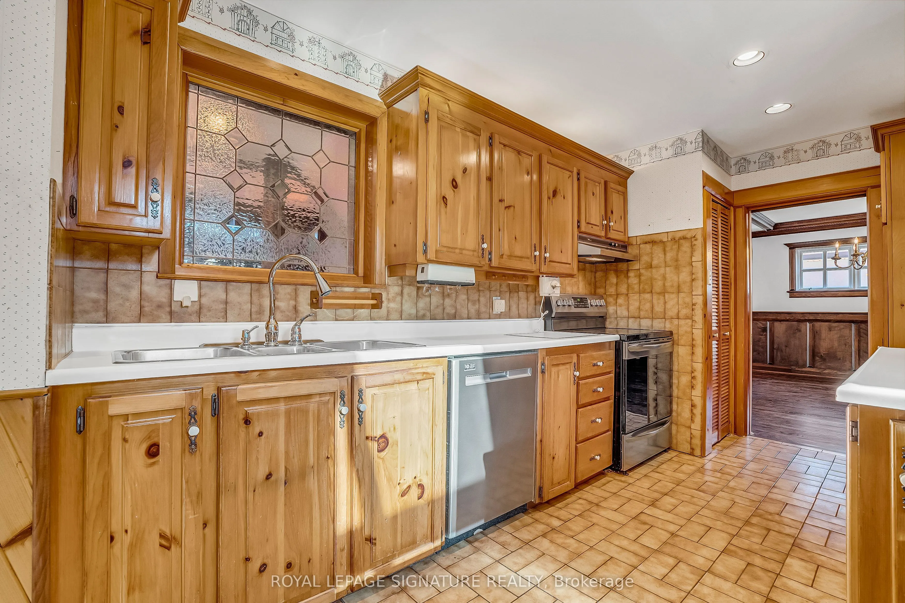 6 Crossburn Drive