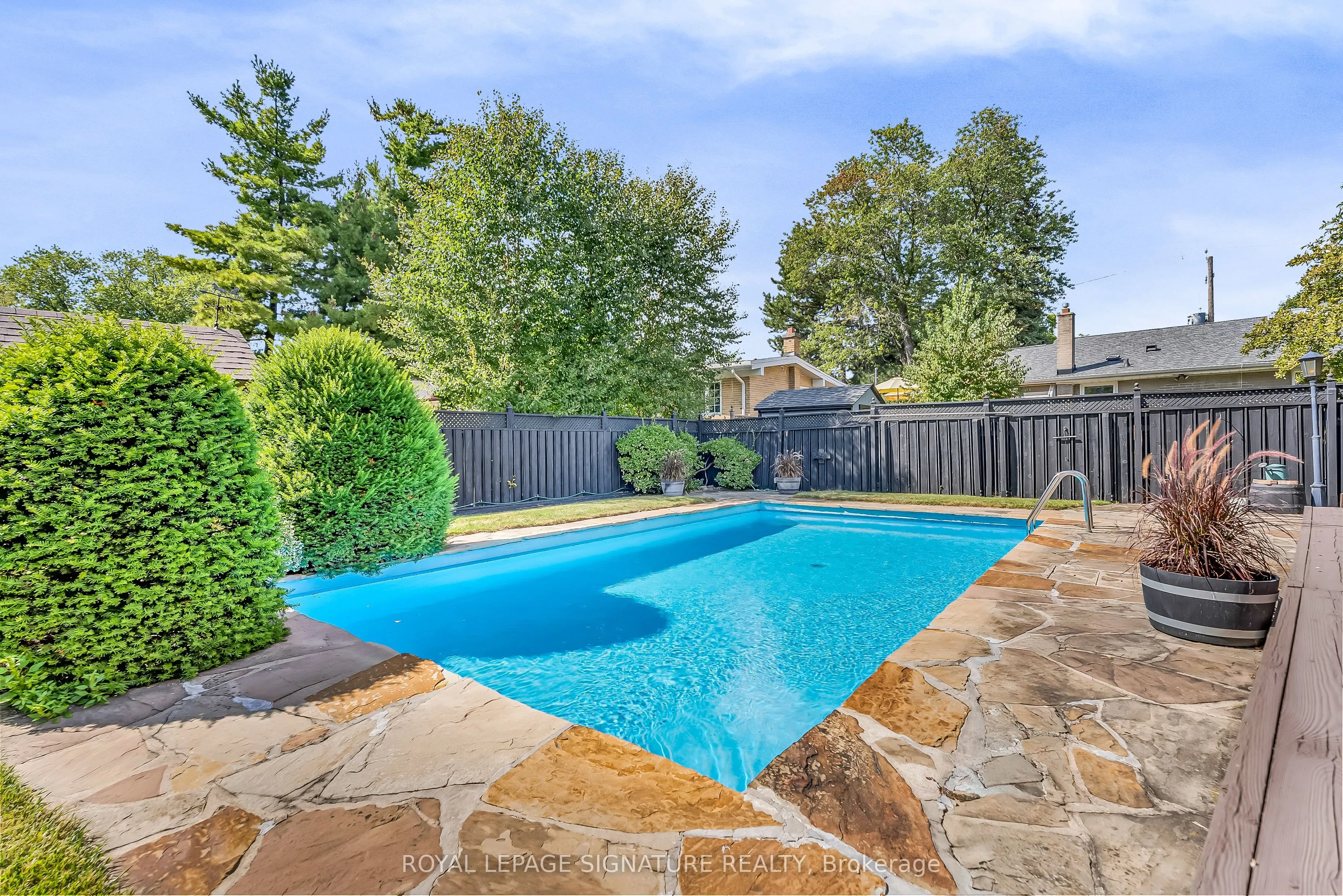 6 Crossburn Drive