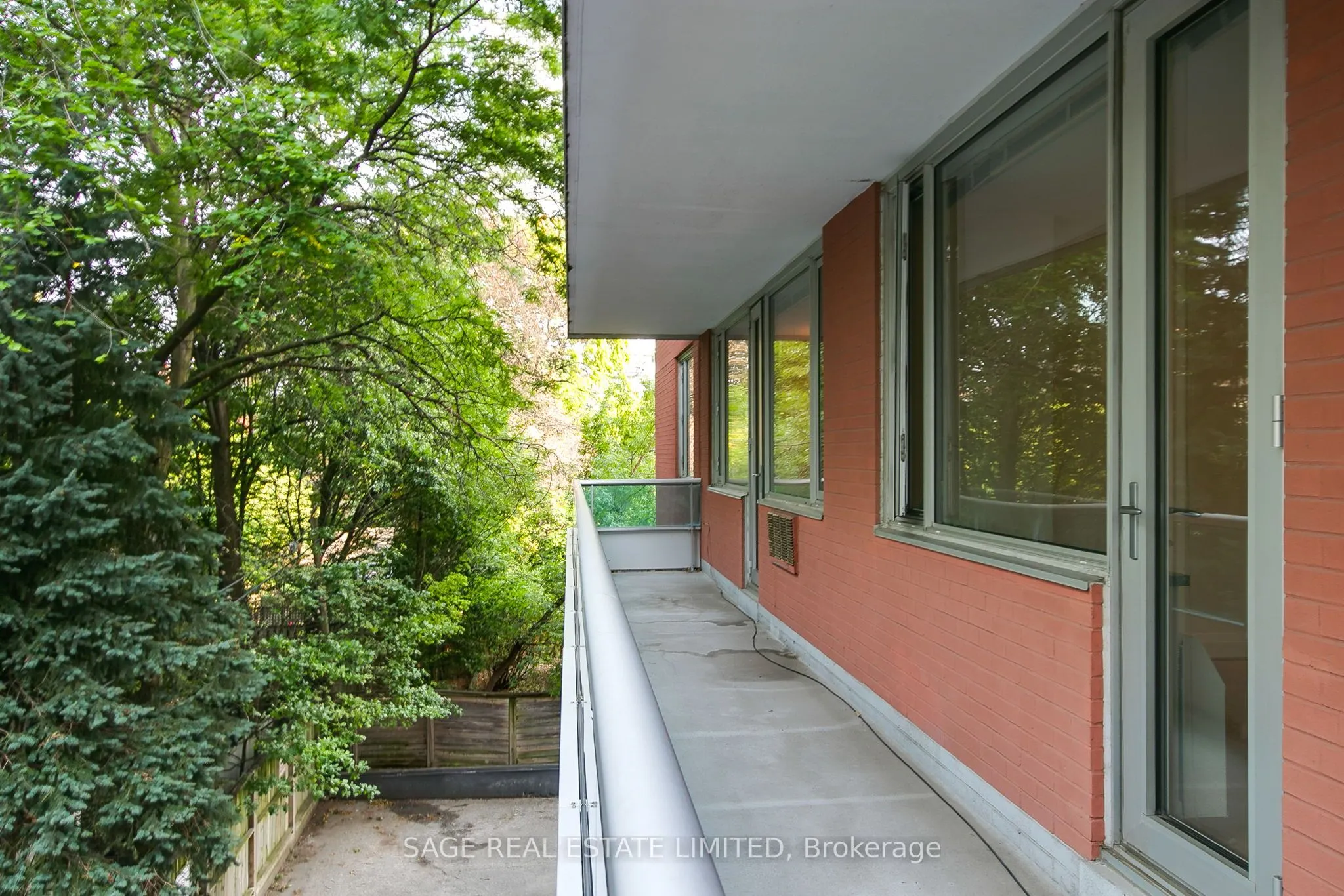 74 Spadina Road, #204