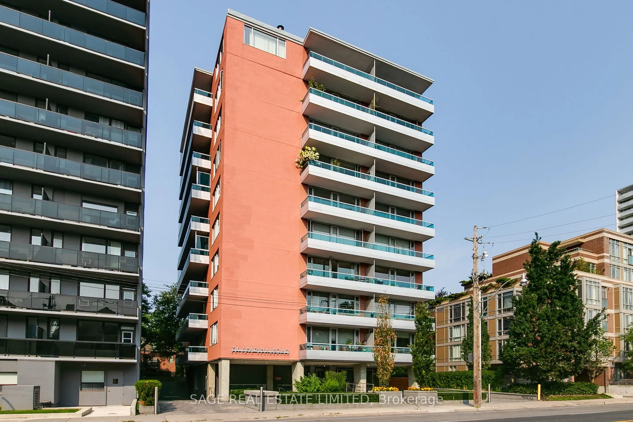 74 Spadina Road, #204
