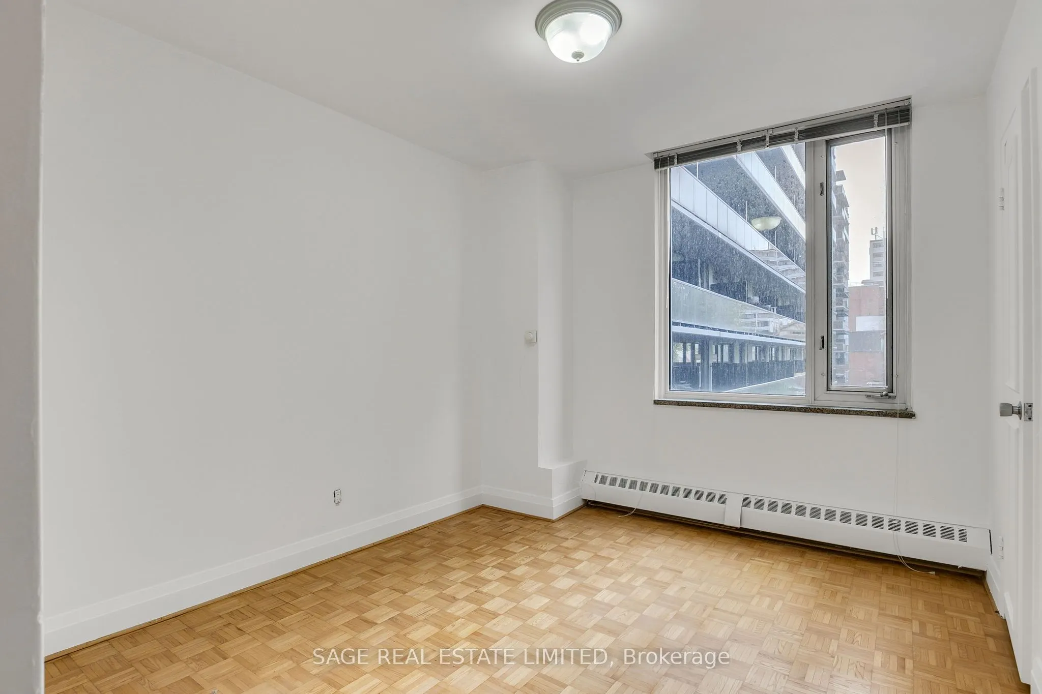 74 Spadina Road, #204