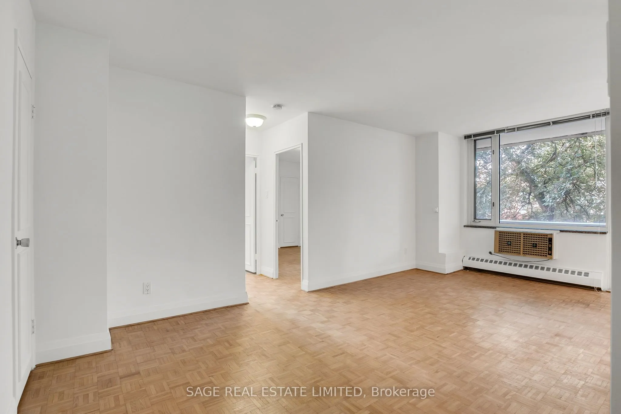 74 Spadina Road, #204