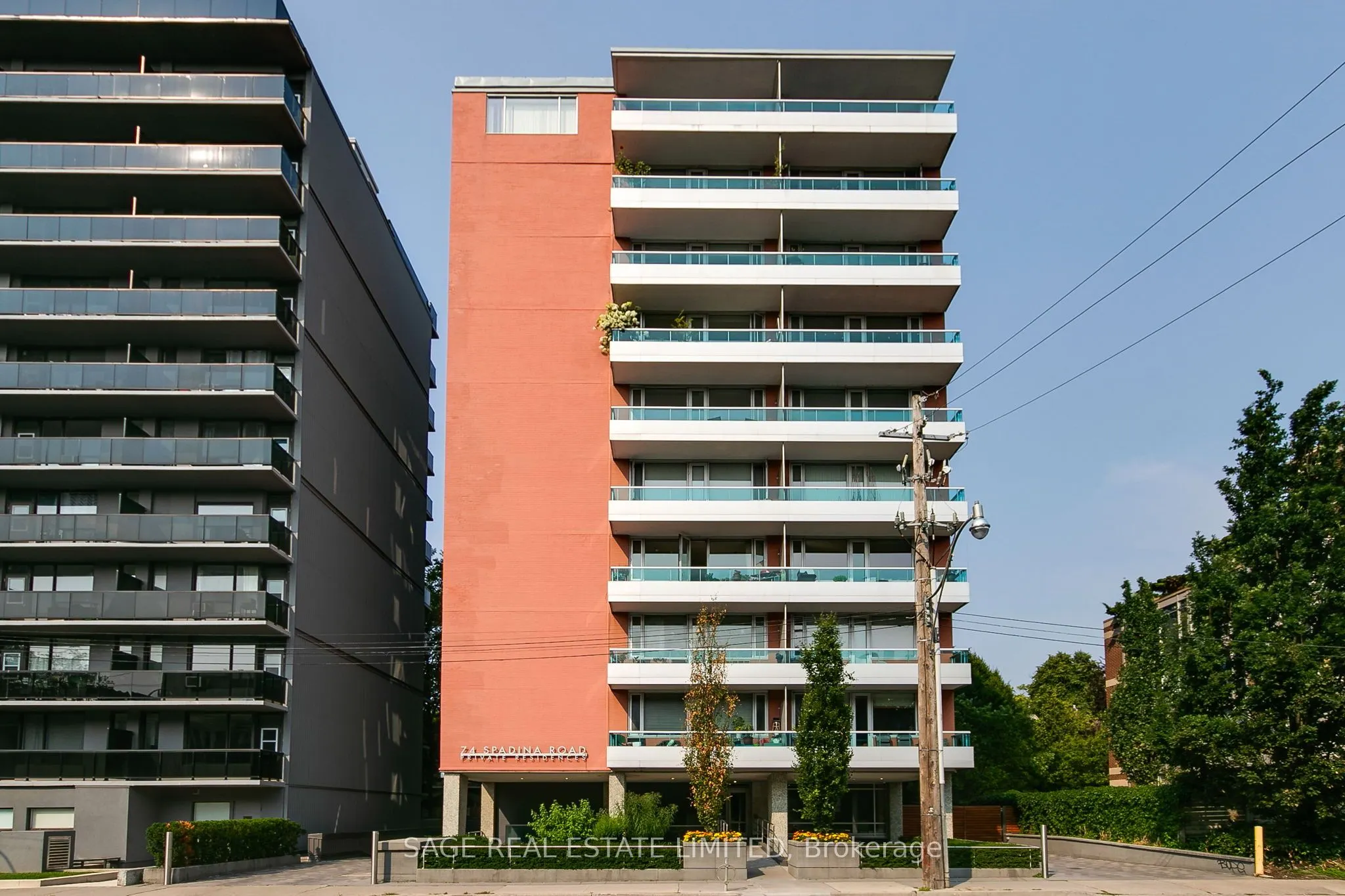 74 Spadina Road, #204
