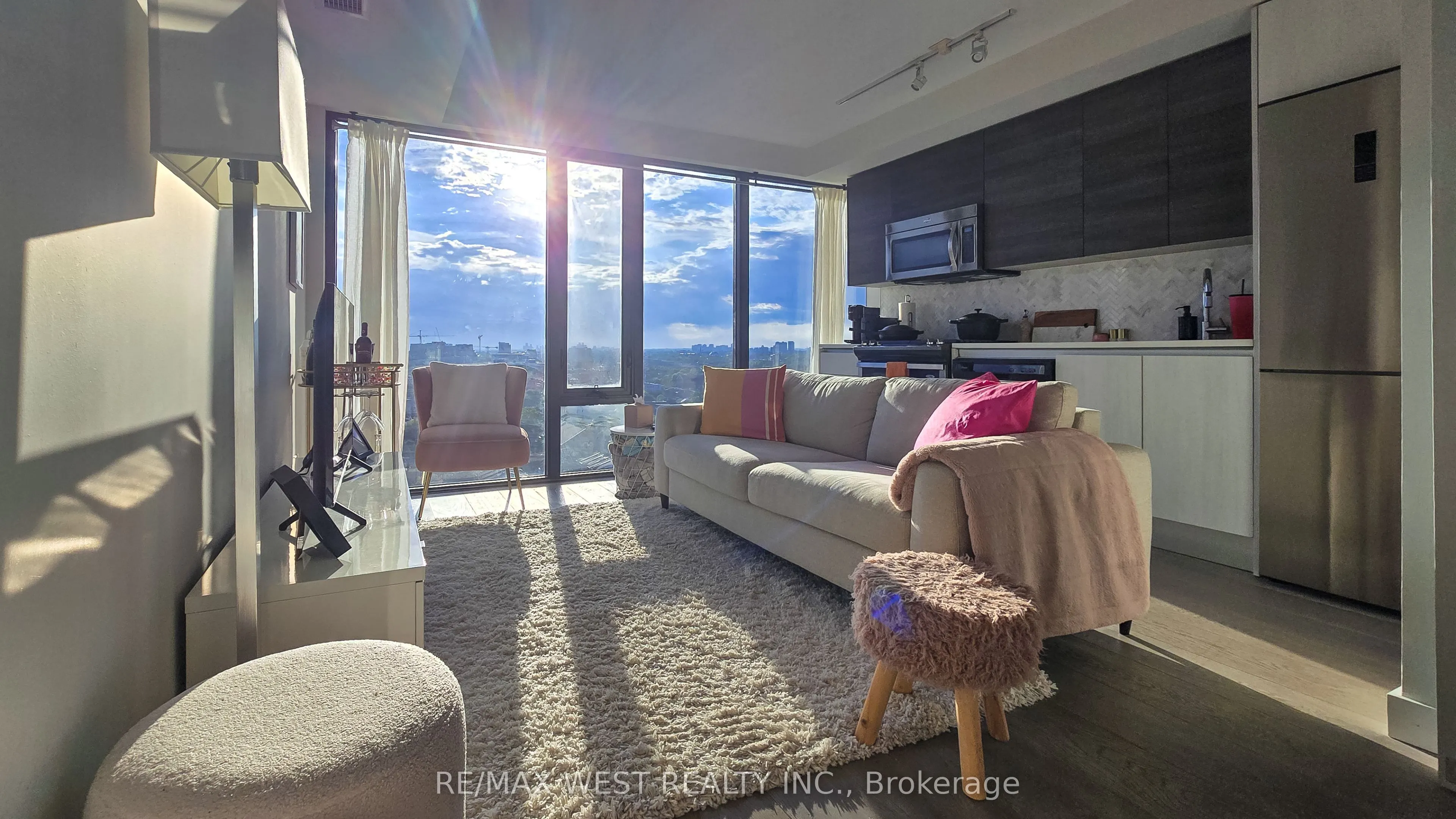 111 Bathurst Street