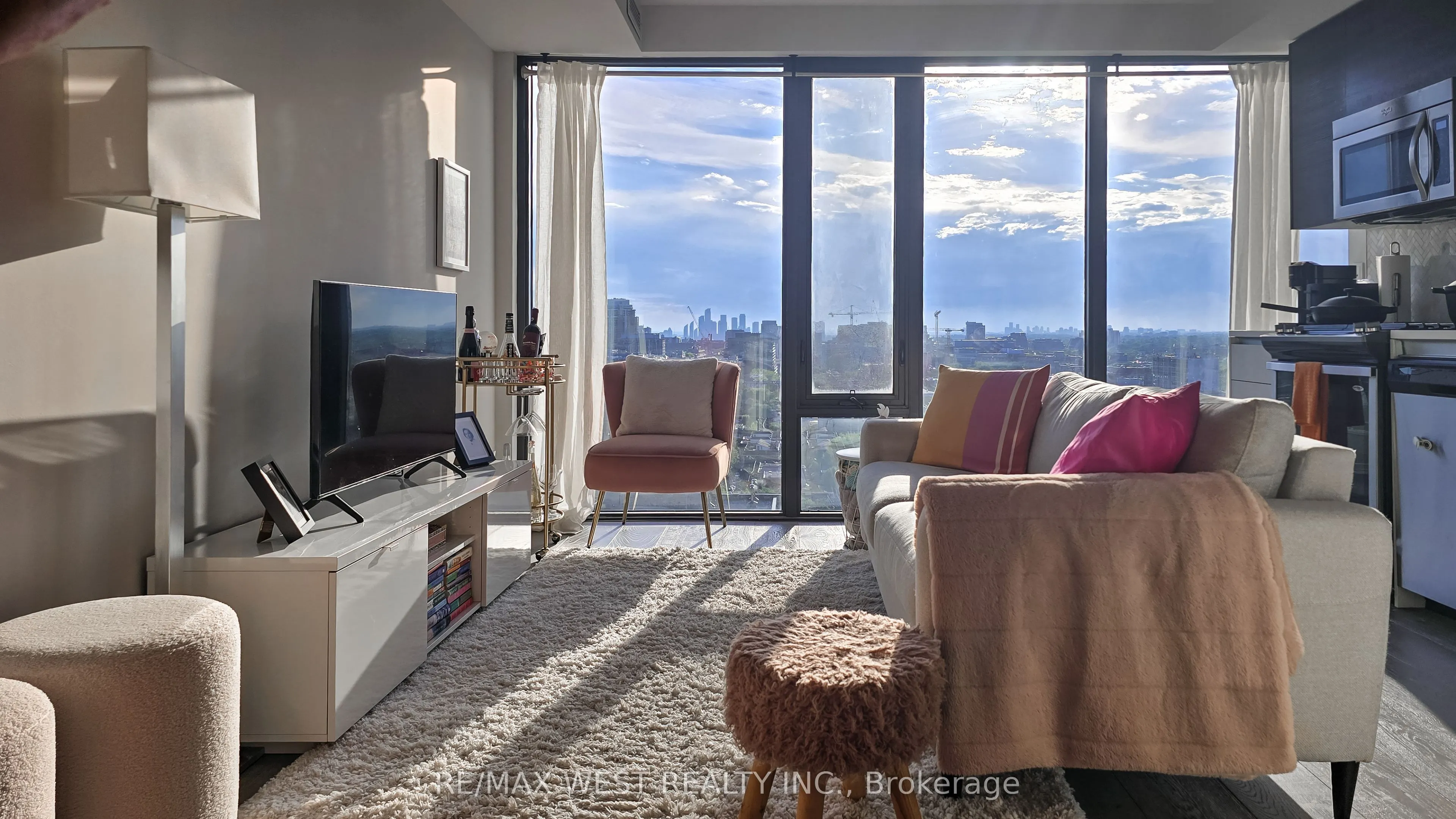 111 Bathurst Street