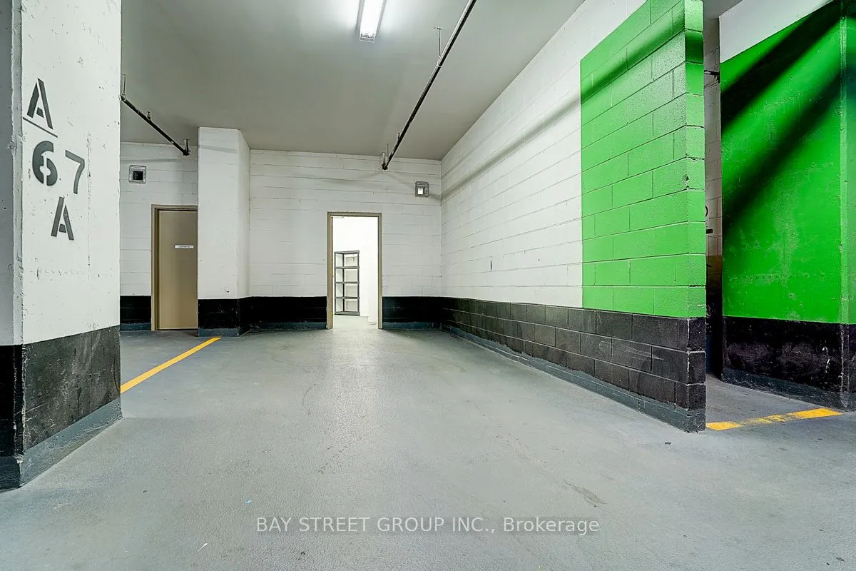 5500 Yonge Street, #PH3