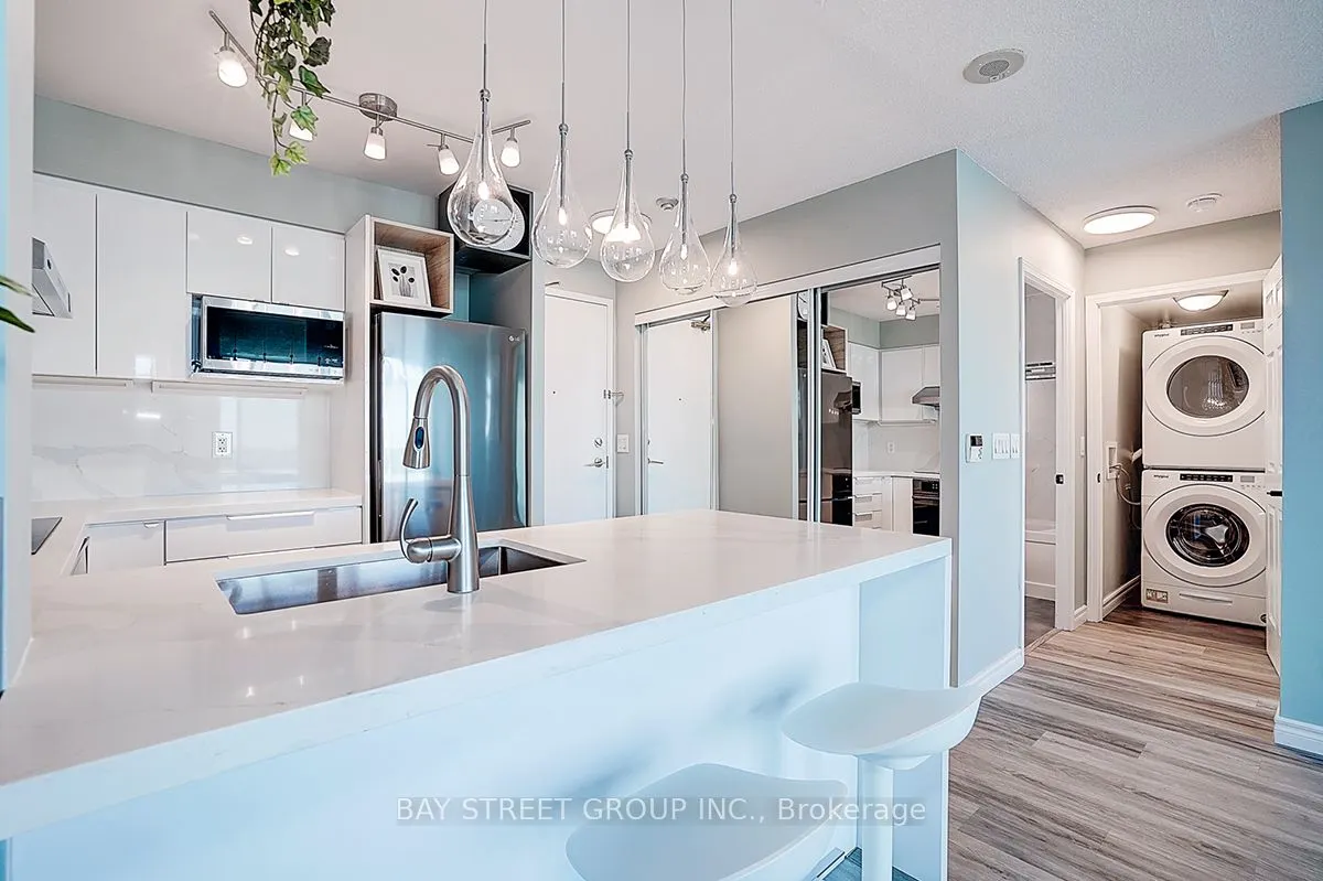 5500 Yonge Street, #PH3
