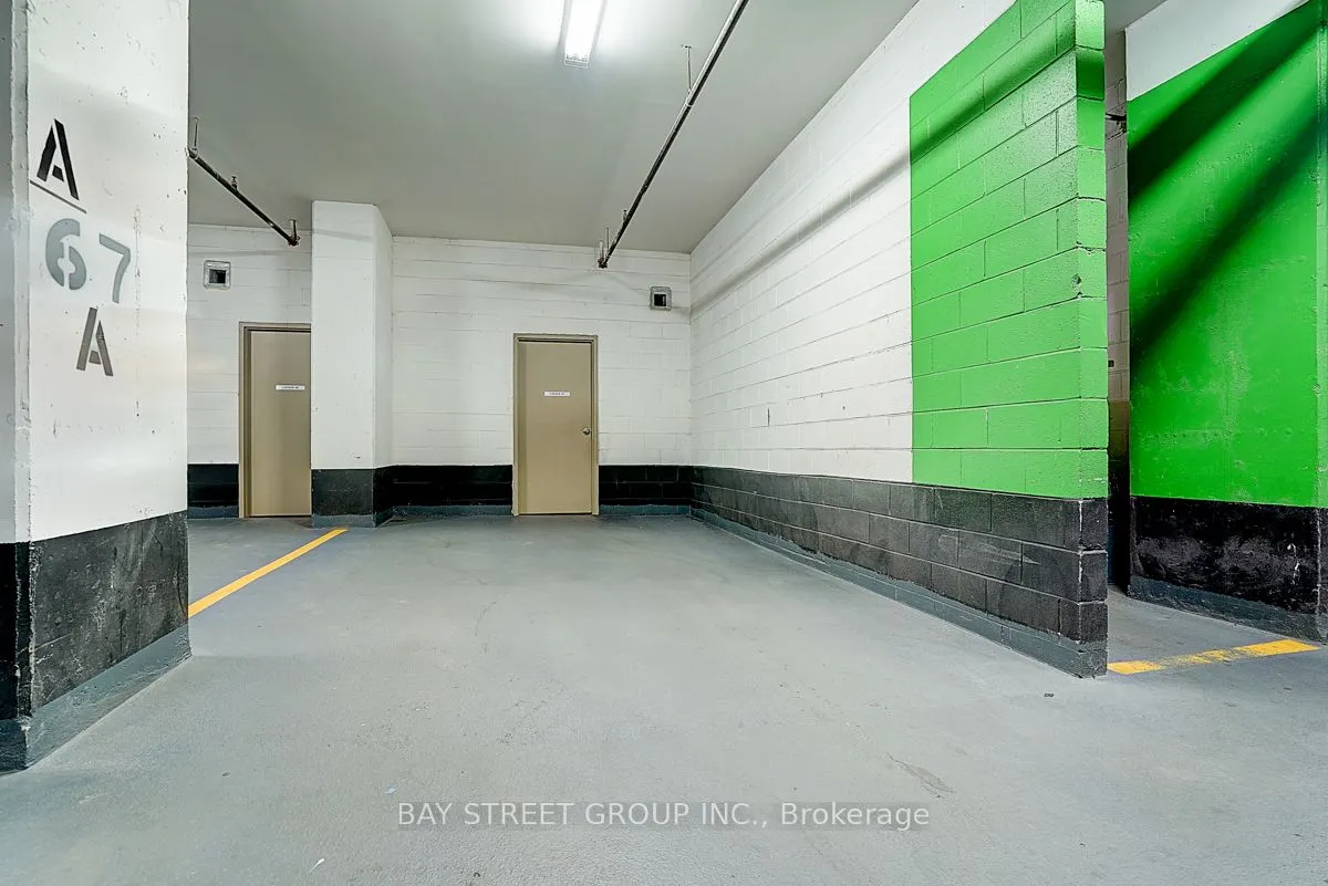 5500 Yonge Street, #PH3