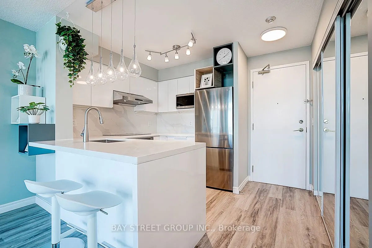 5500 Yonge Street, #PH3
