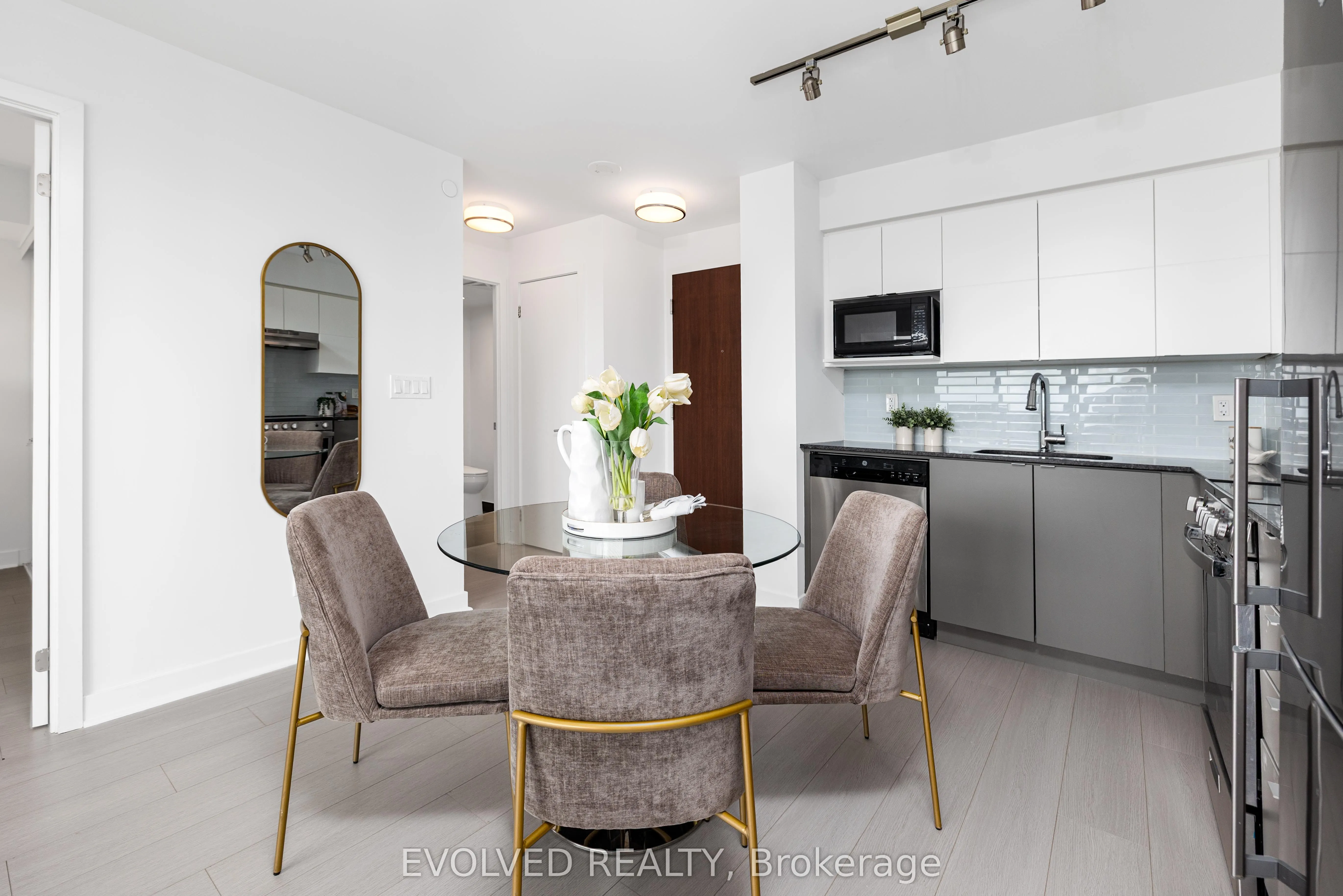 120 Varna Drive, #620