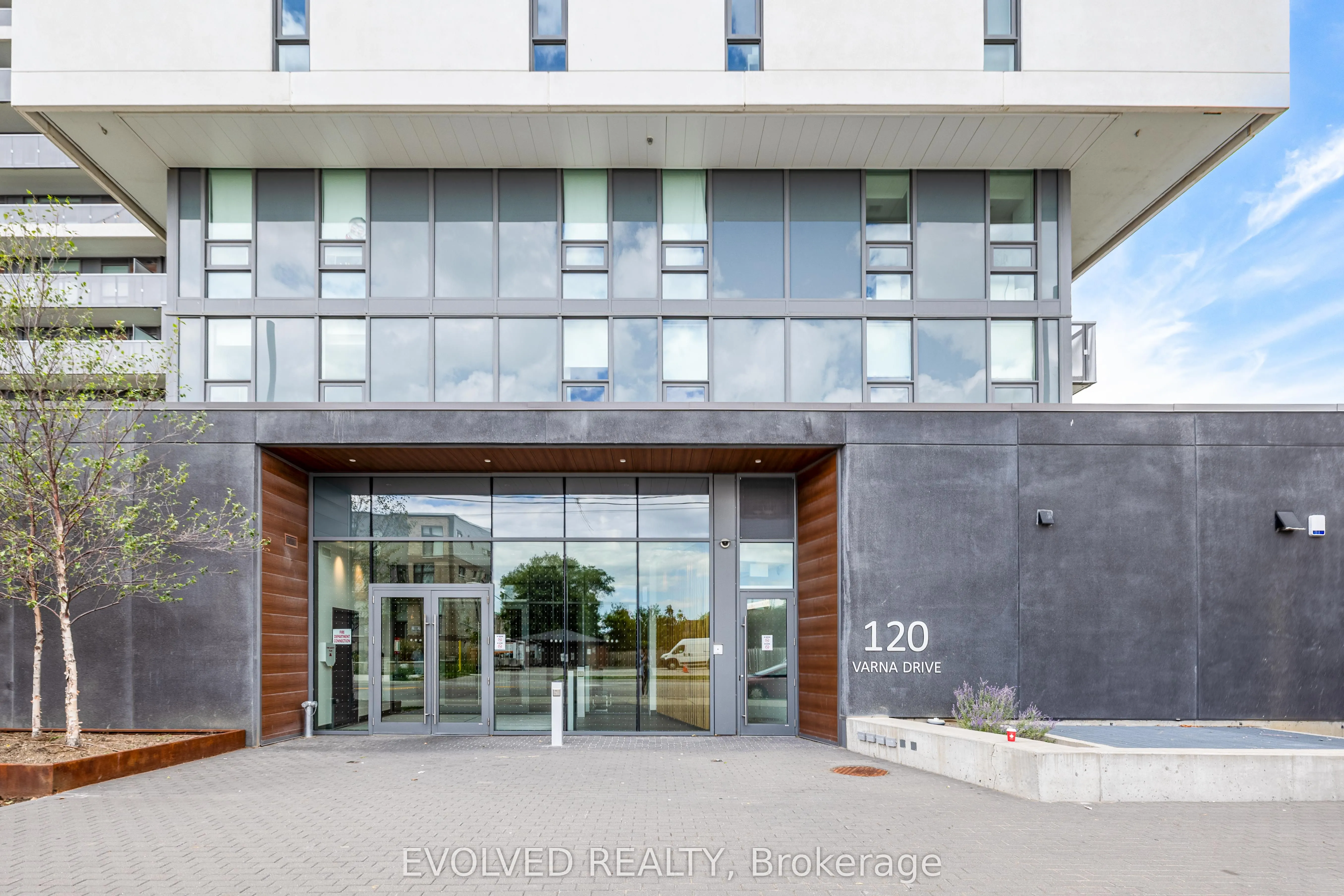 120 Varna Drive, #620