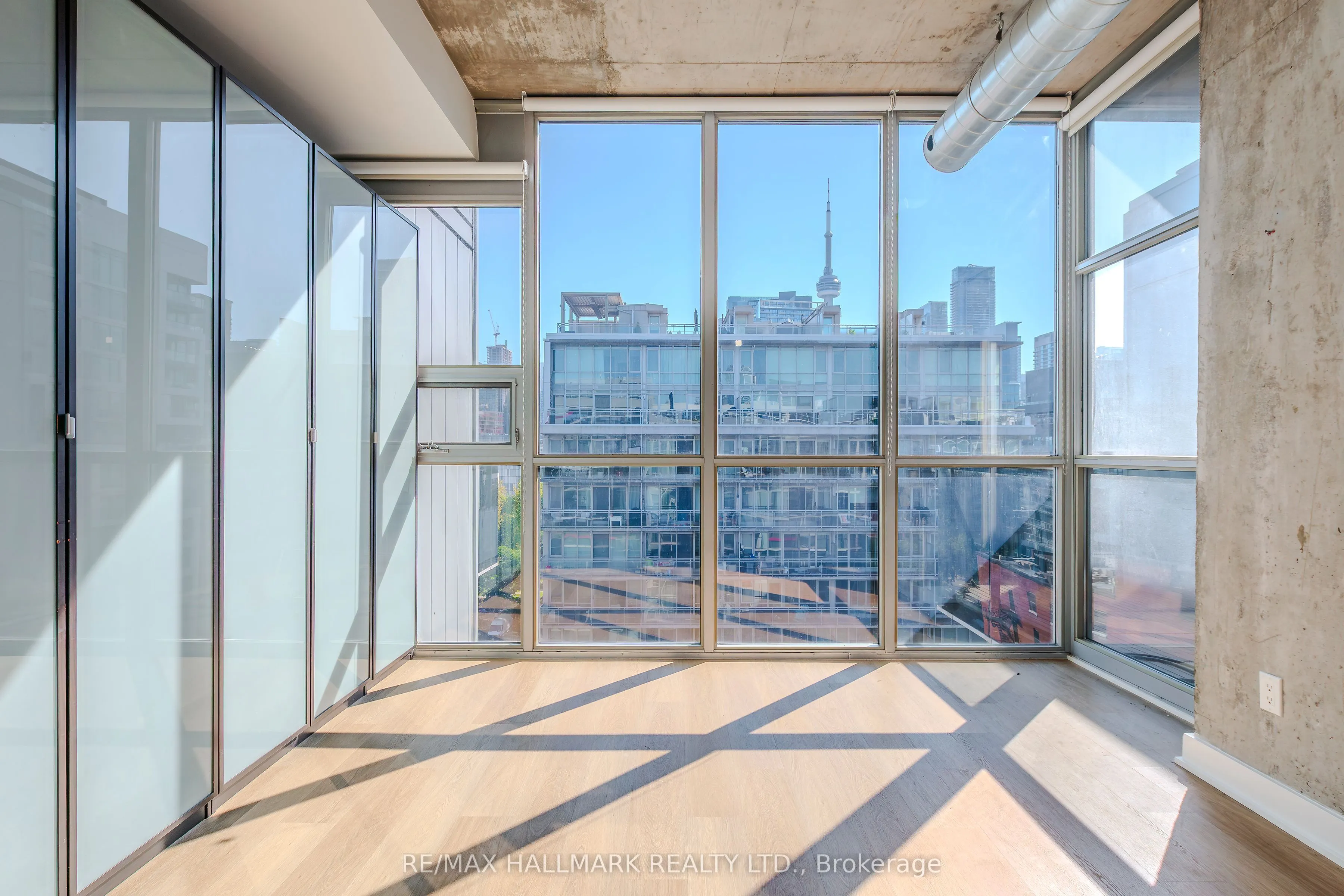 60 Bathurst Street, #910
