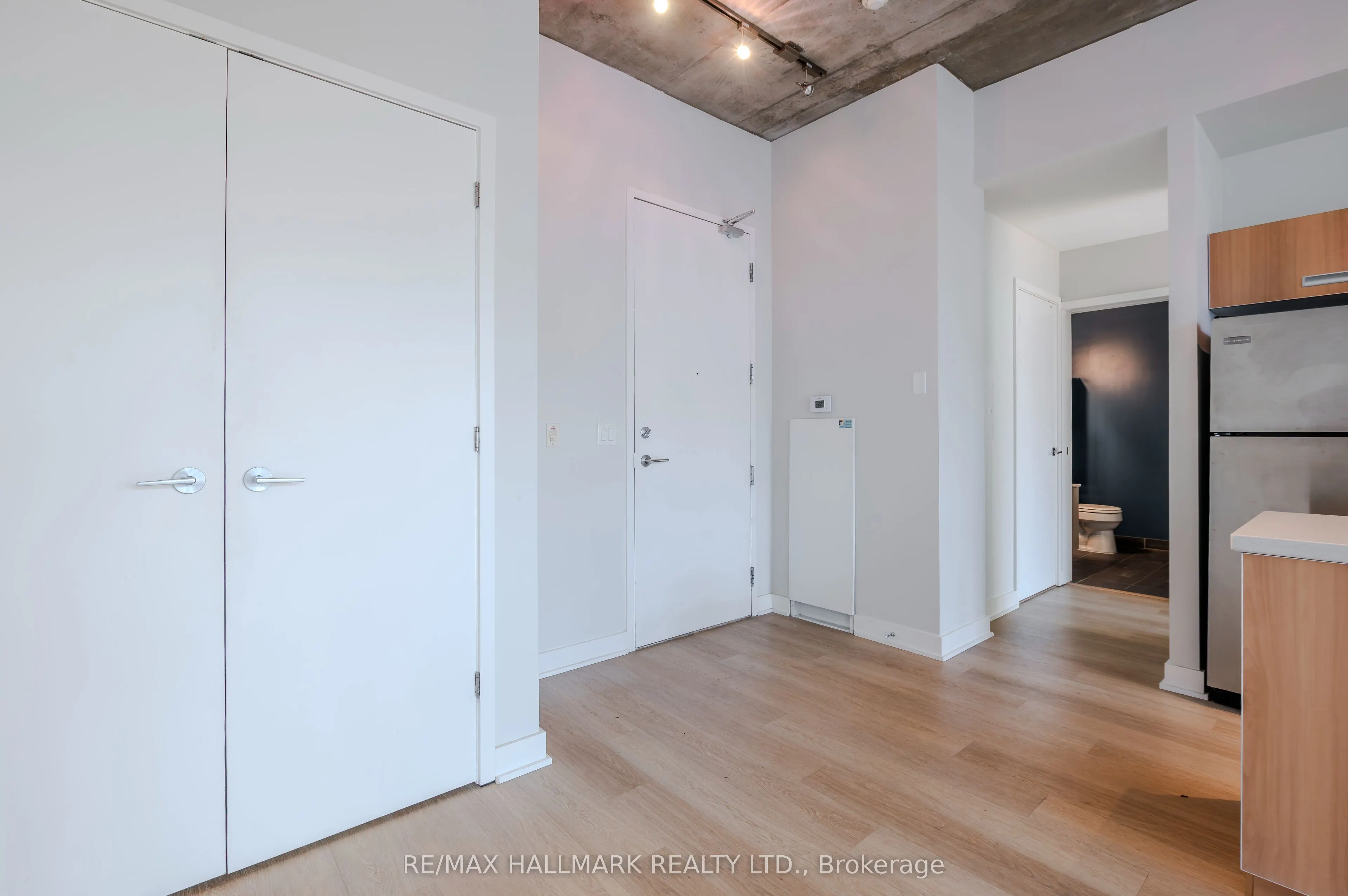 60 Bathurst Street, #910