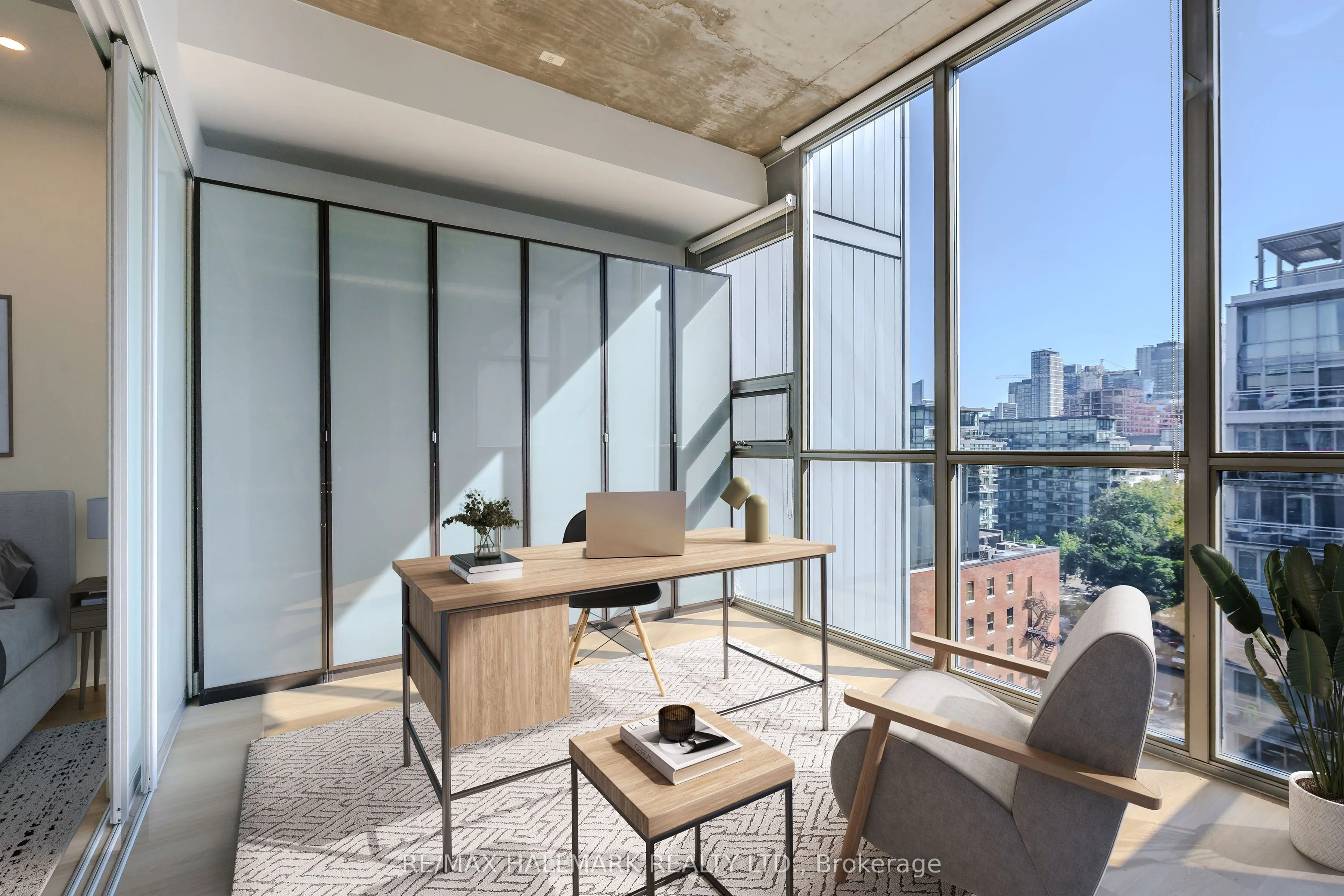 60 Bathurst Street, #910
