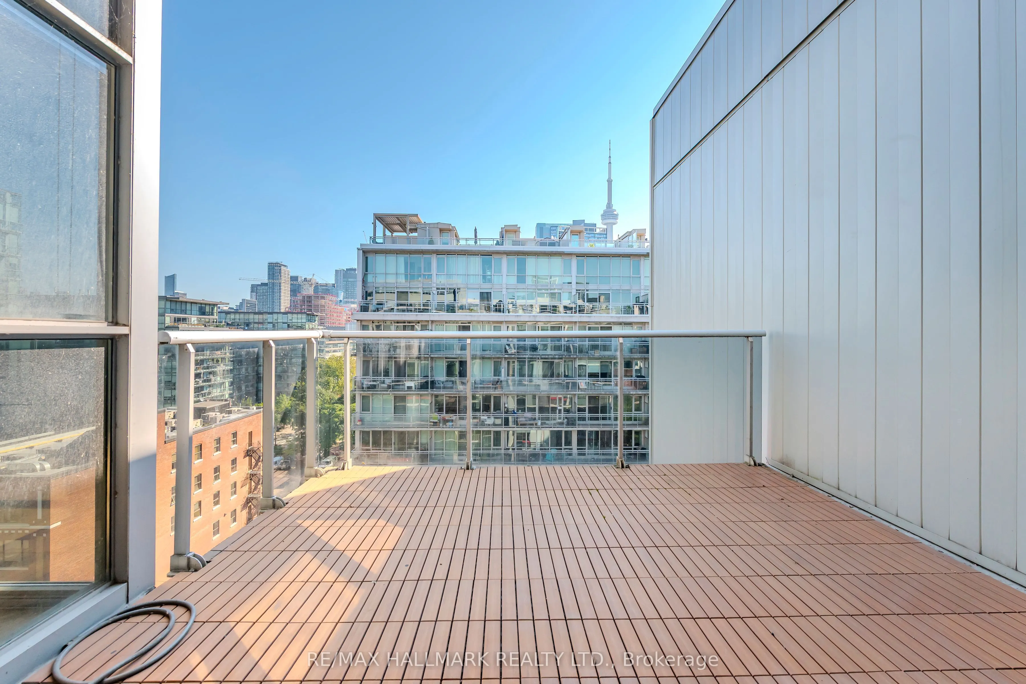 60 Bathurst Street, #910