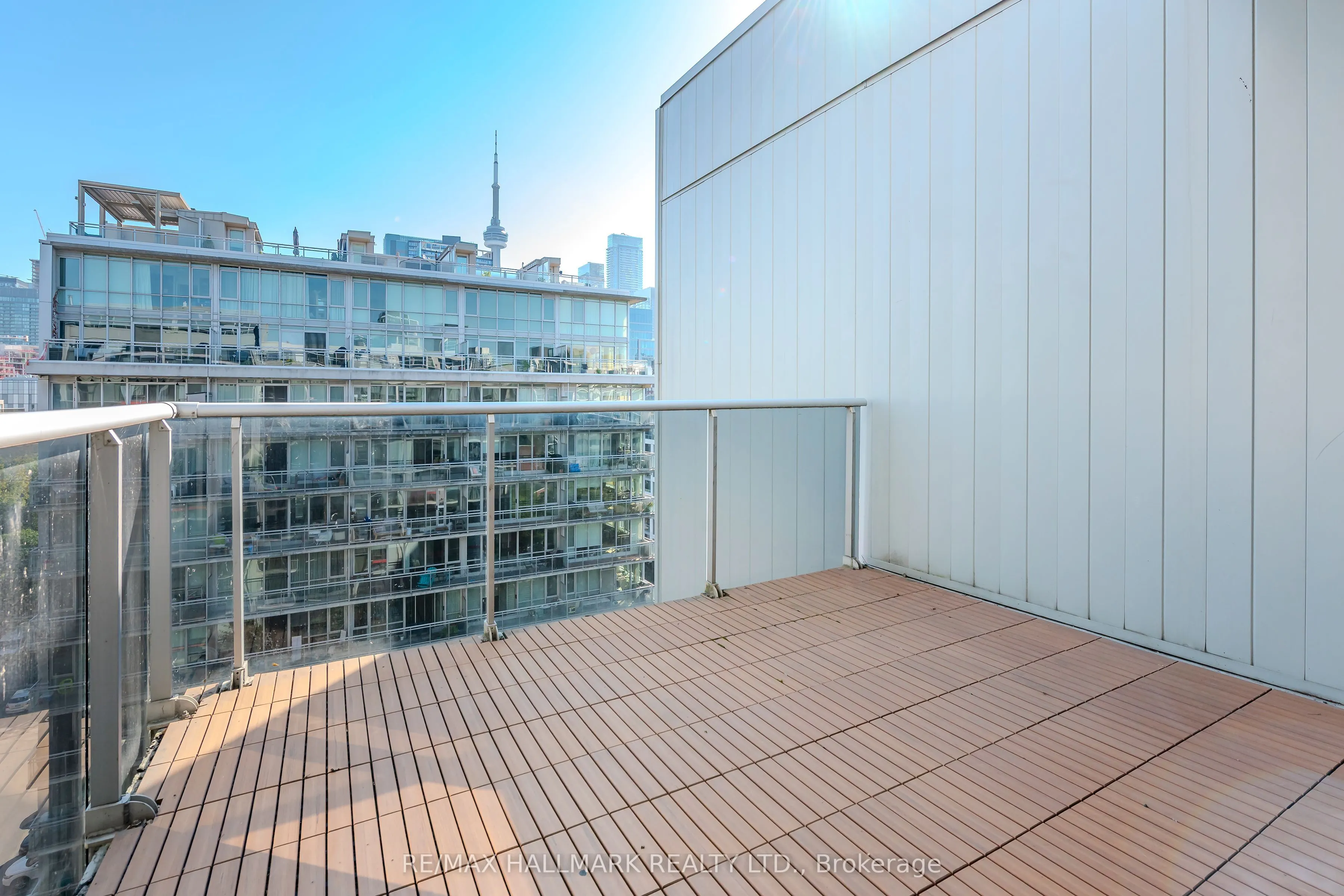 60 Bathurst Street, #910