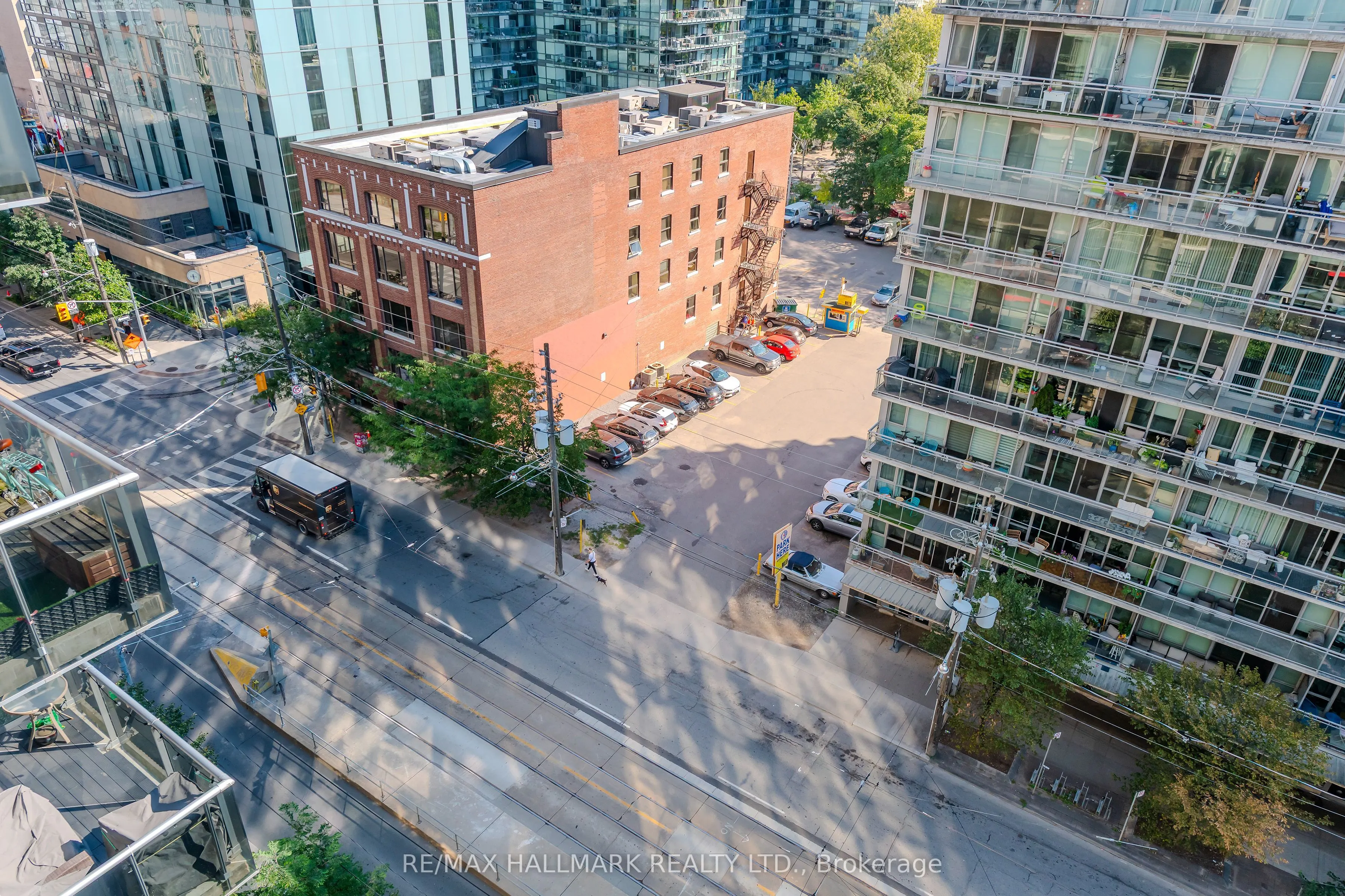 60 Bathurst Street, #910