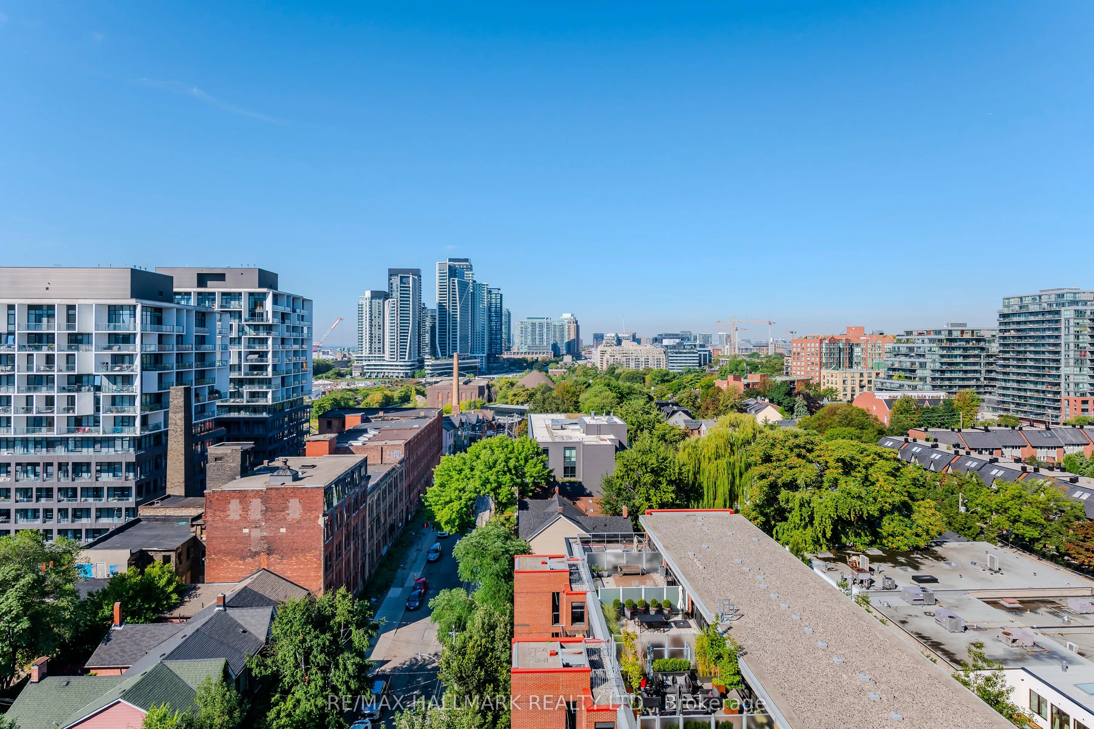 60 Bathurst Street, #910