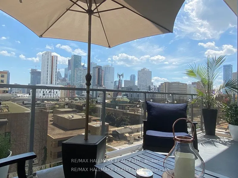 86 Gerrard Street E, #8E