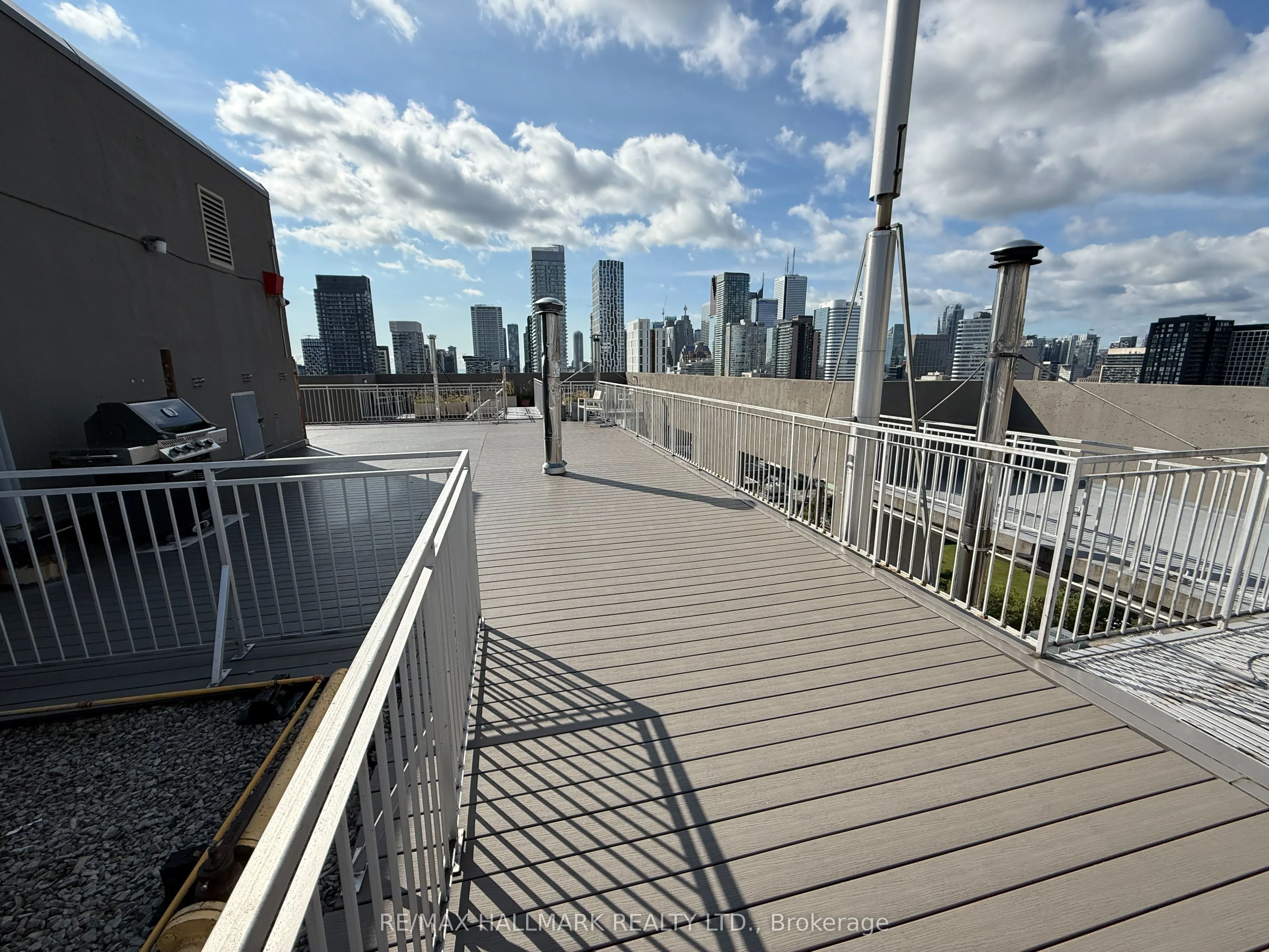 86 Gerrard Street E, #8E
